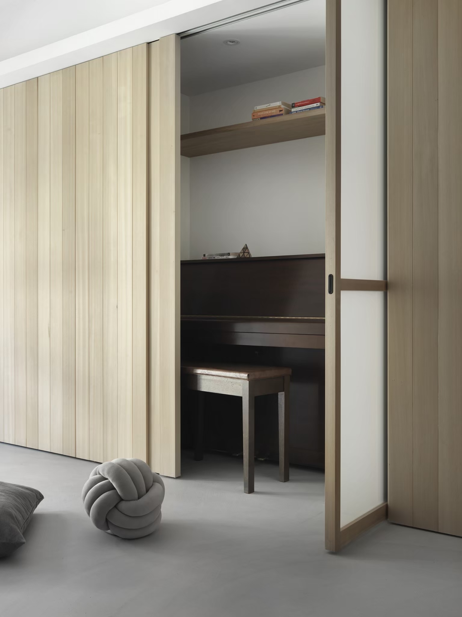 實木裝潢,有木,實木門,實木隱藏門, 實木拉門,寮國香杉,實木壁板