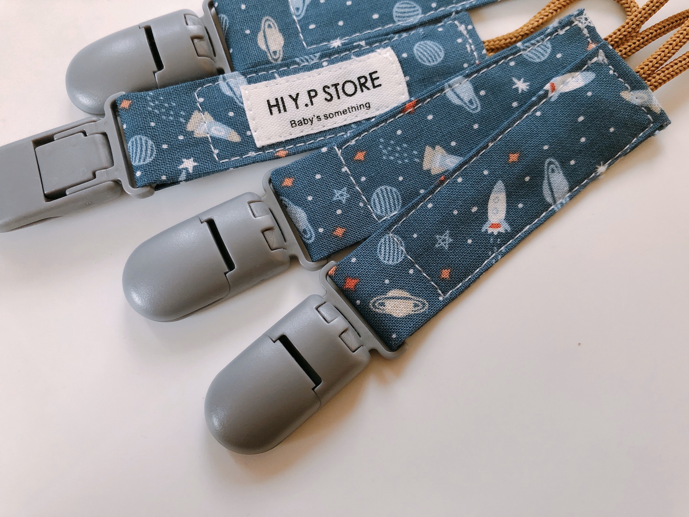 Hi Y.P store-短版鱷魚夾-星空火箭