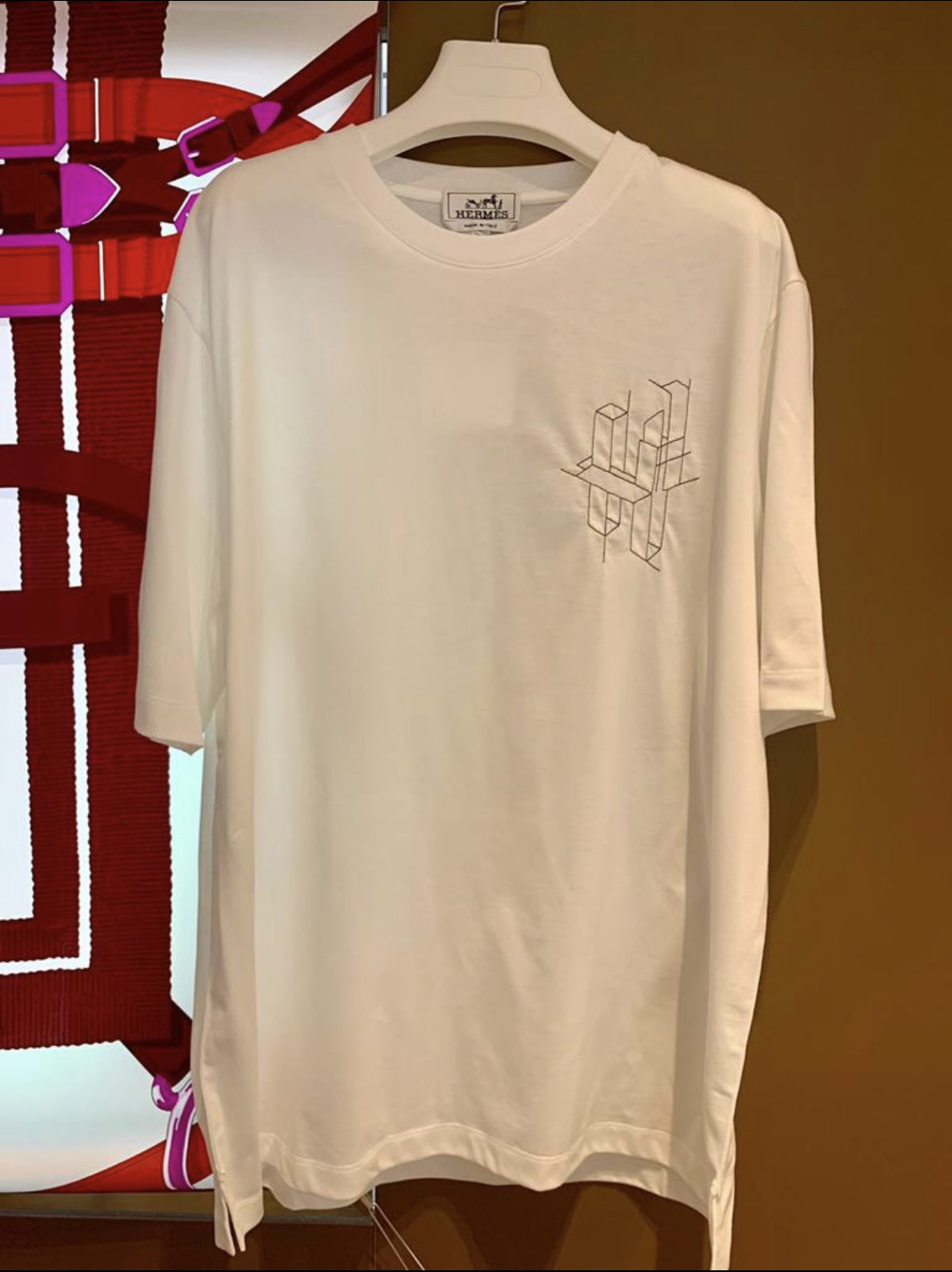 H logo T shirt size L