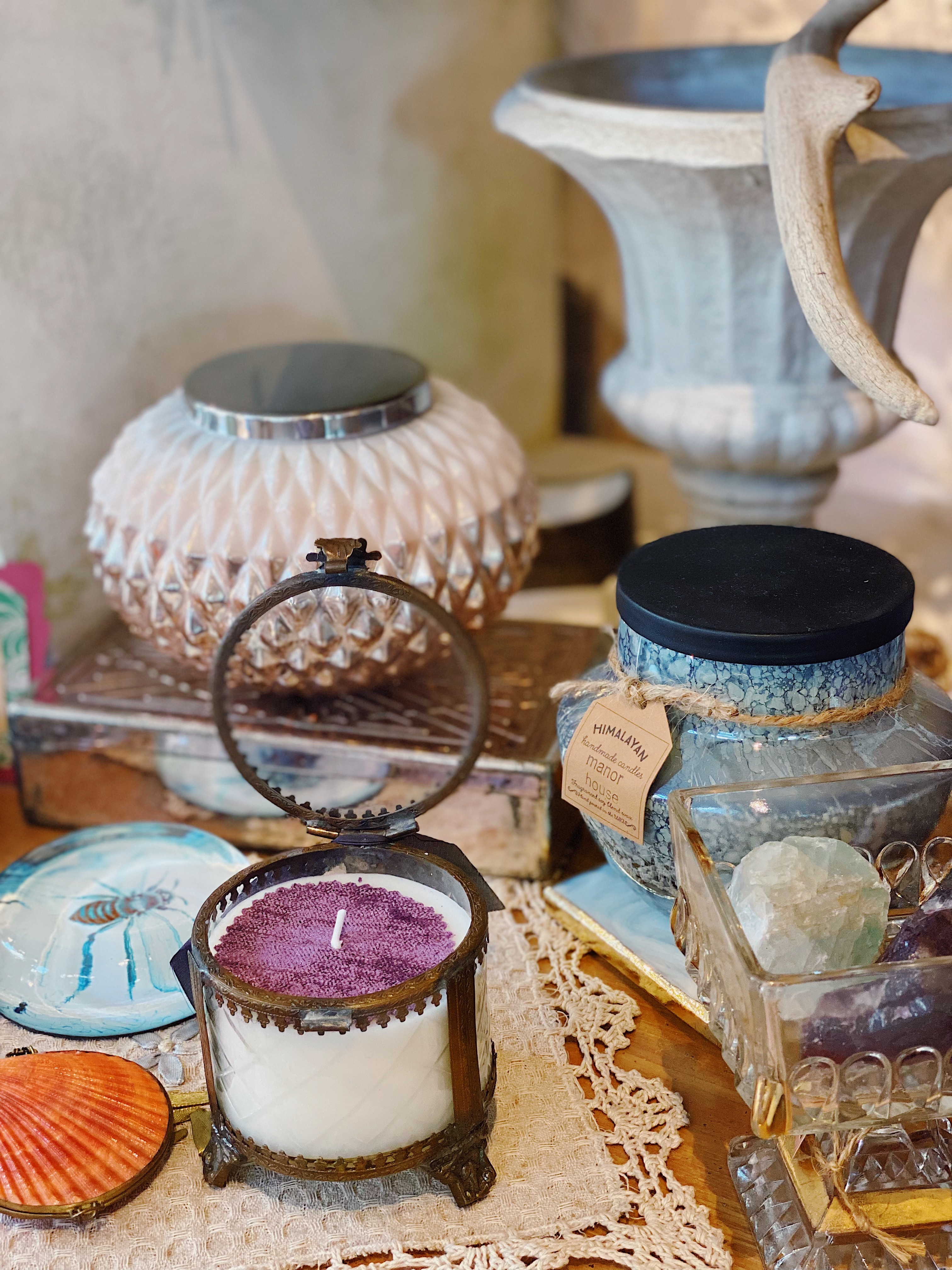 美國手工蠟燭Red Currant 紅醋栗-古董雕花掀蓋玻璃盒