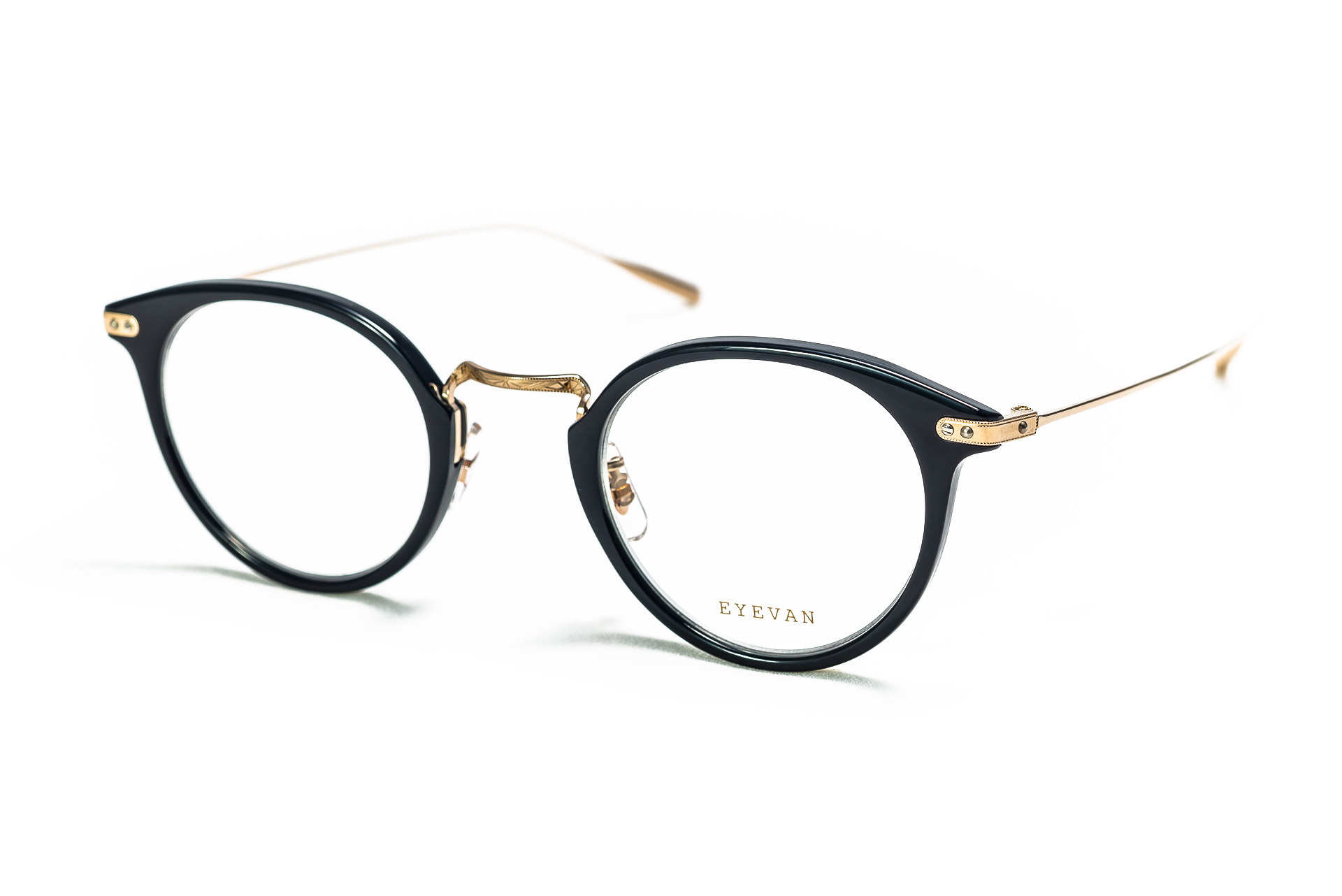 EYEVAN - Chrissie - PBK