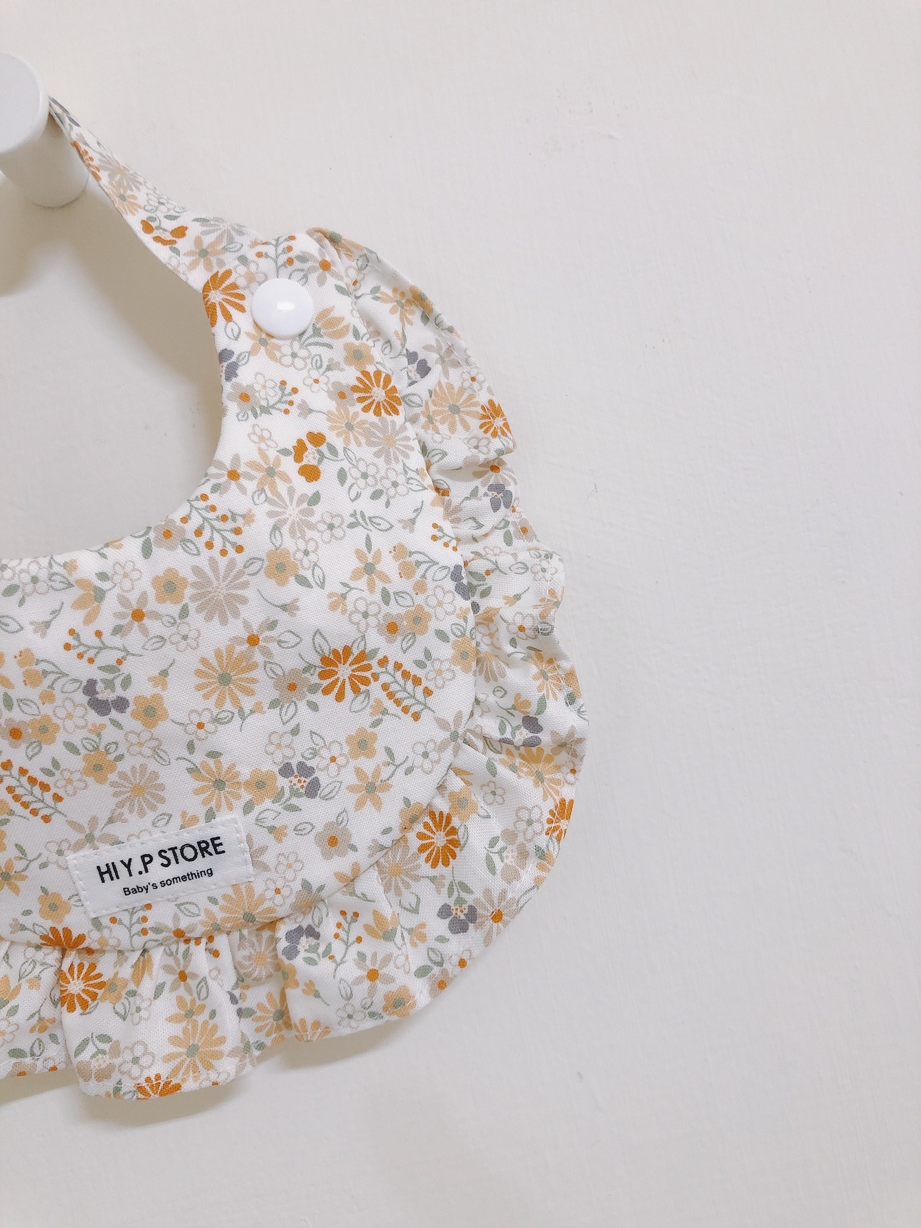 Hi Y.P store-手作圍兜-紛飛小花(荷葉邊)