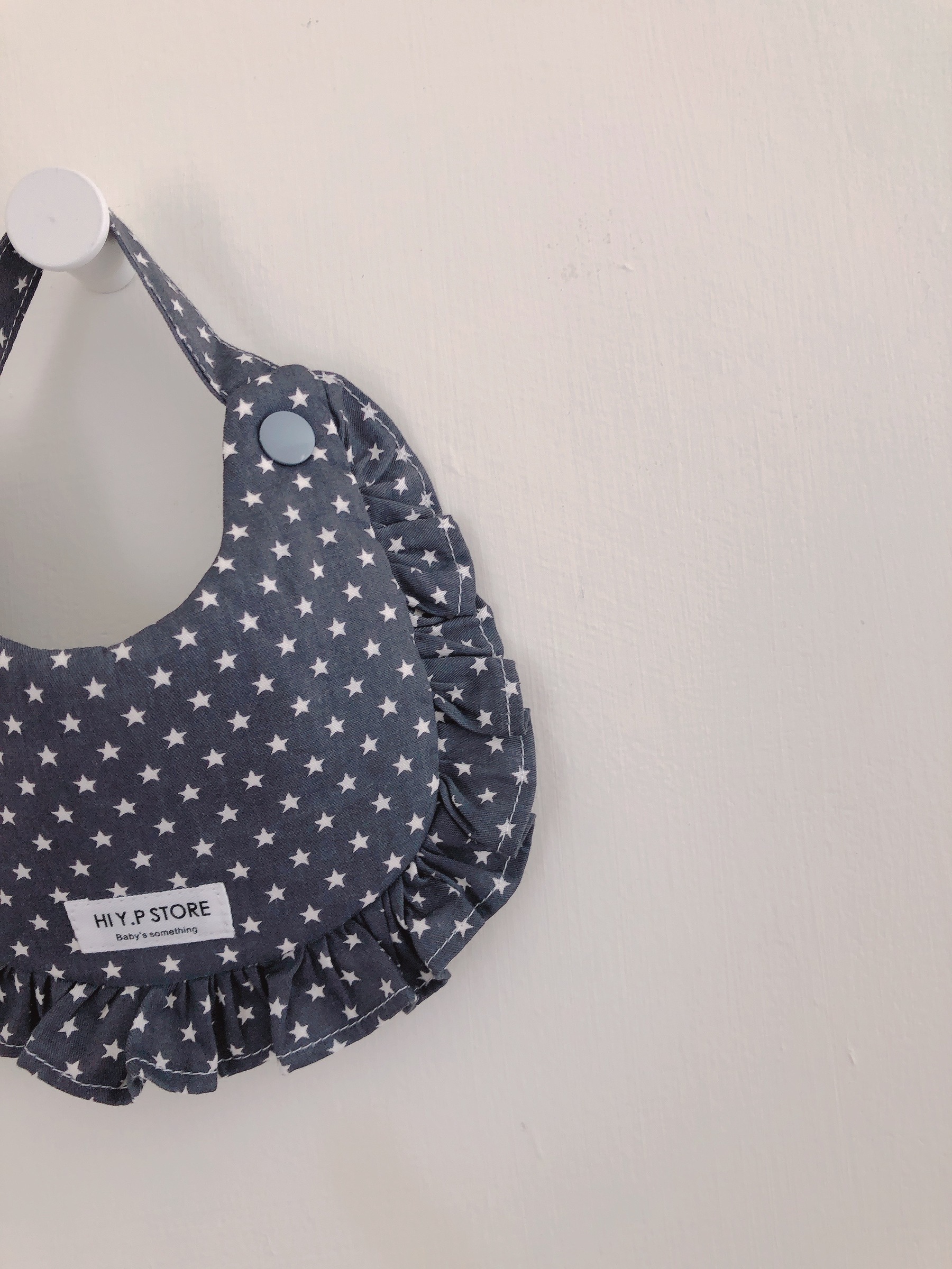 Hi Y.P store-手作圍兜-鐵灰星星(荷葉邊)
