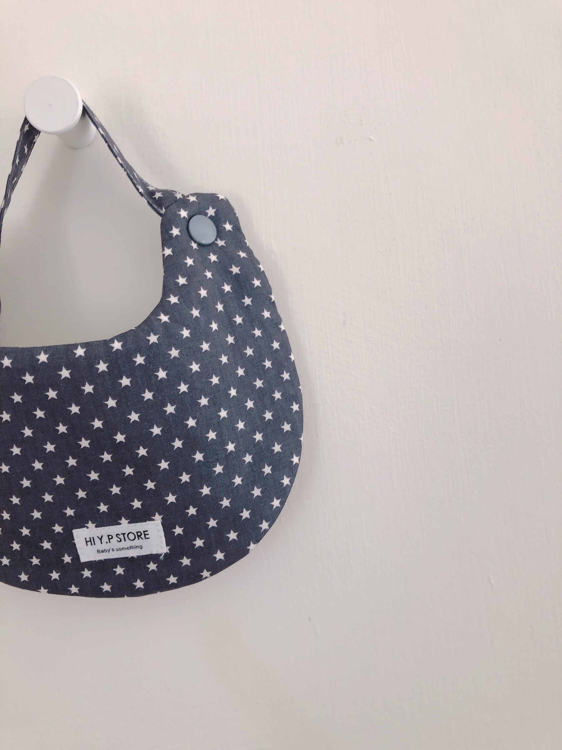 Hi Y.P store-手作圍兜-鐵灰星星