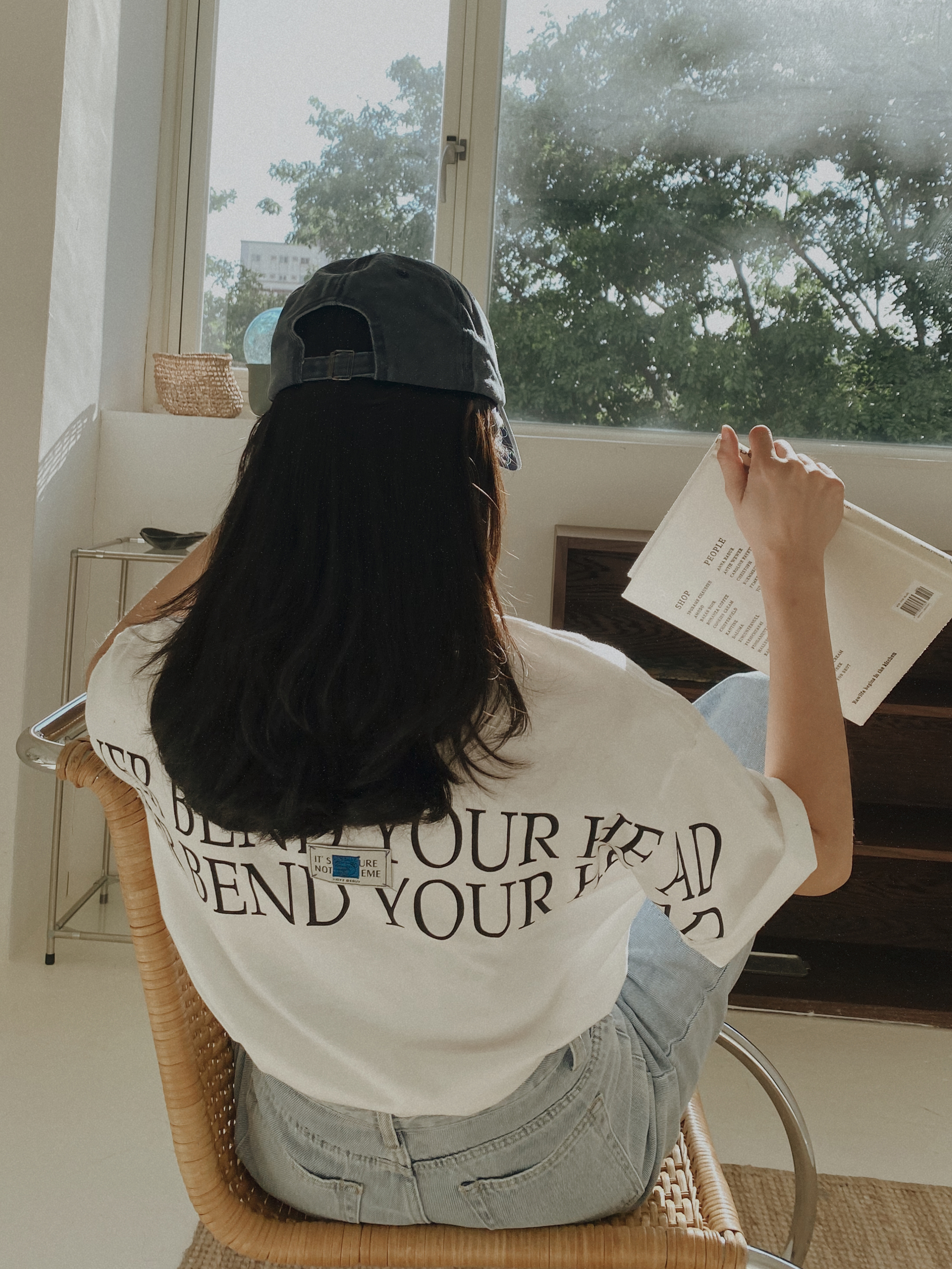 背字母標籤素面上衣*2色