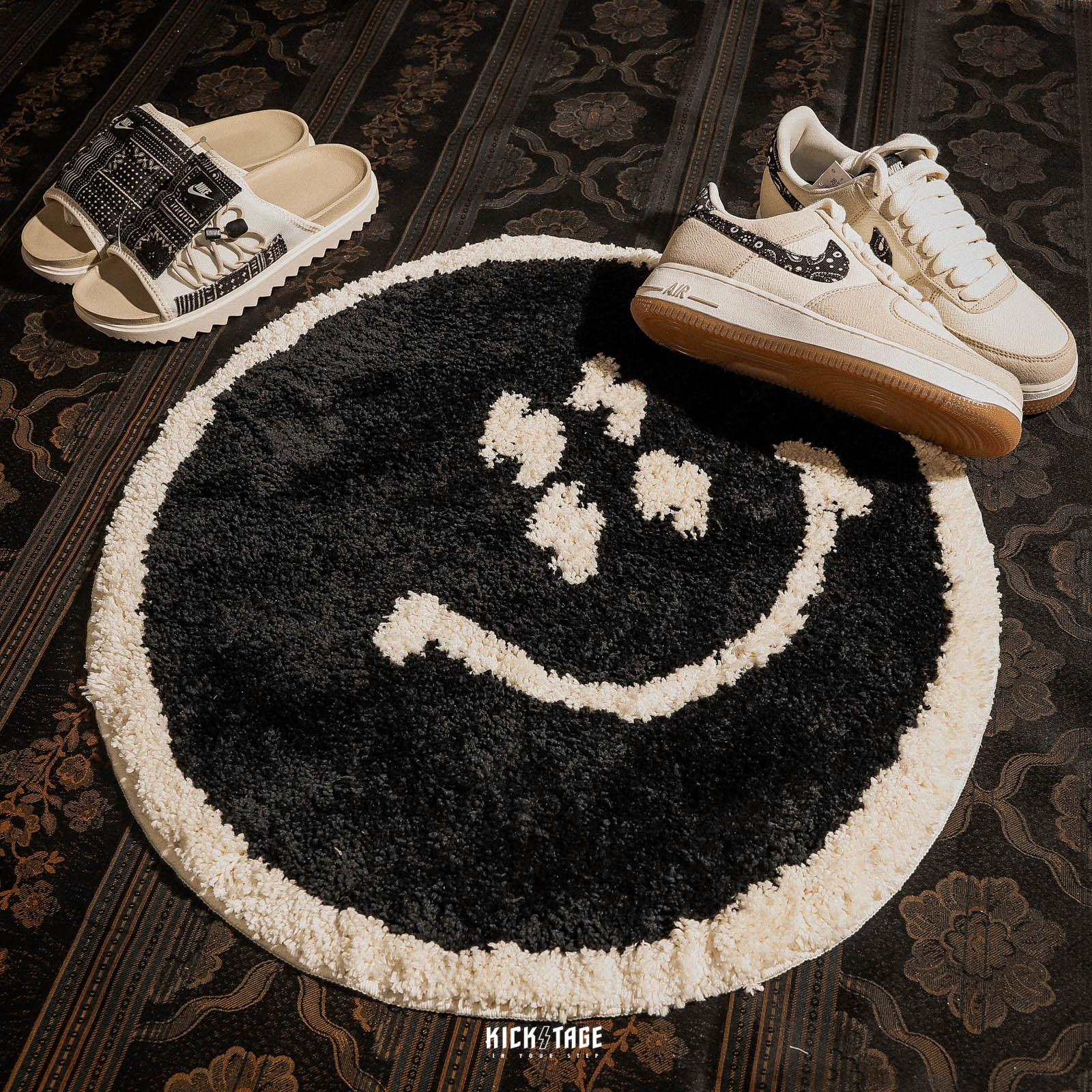 [6折售出無退換]  #KEEP RUG 橘色 黑色 四眼地墊 閃電微笑 笑臉 圓形 毛絨地墊 地毯 止滑底【KS77】