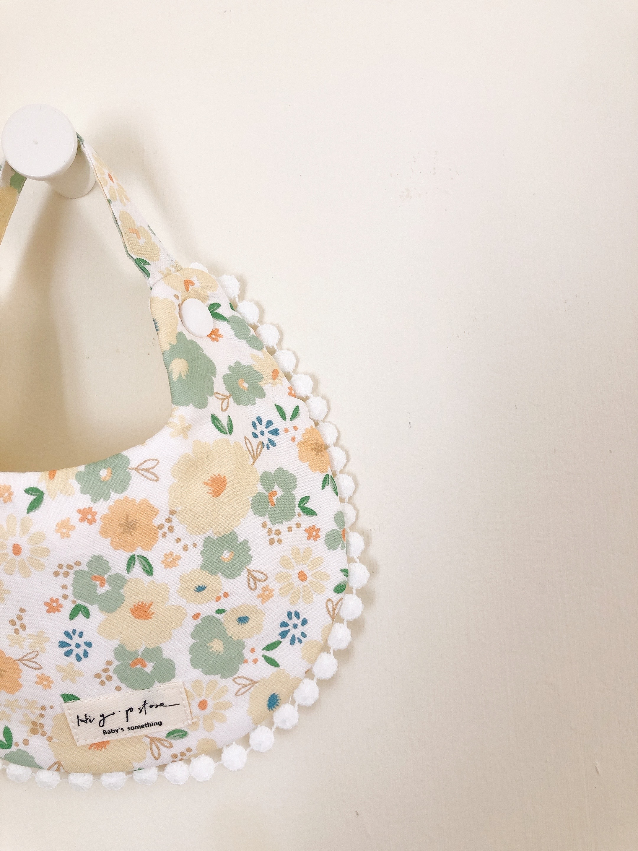 Hi Y.P store-手作圍兜-嫩芽木槿