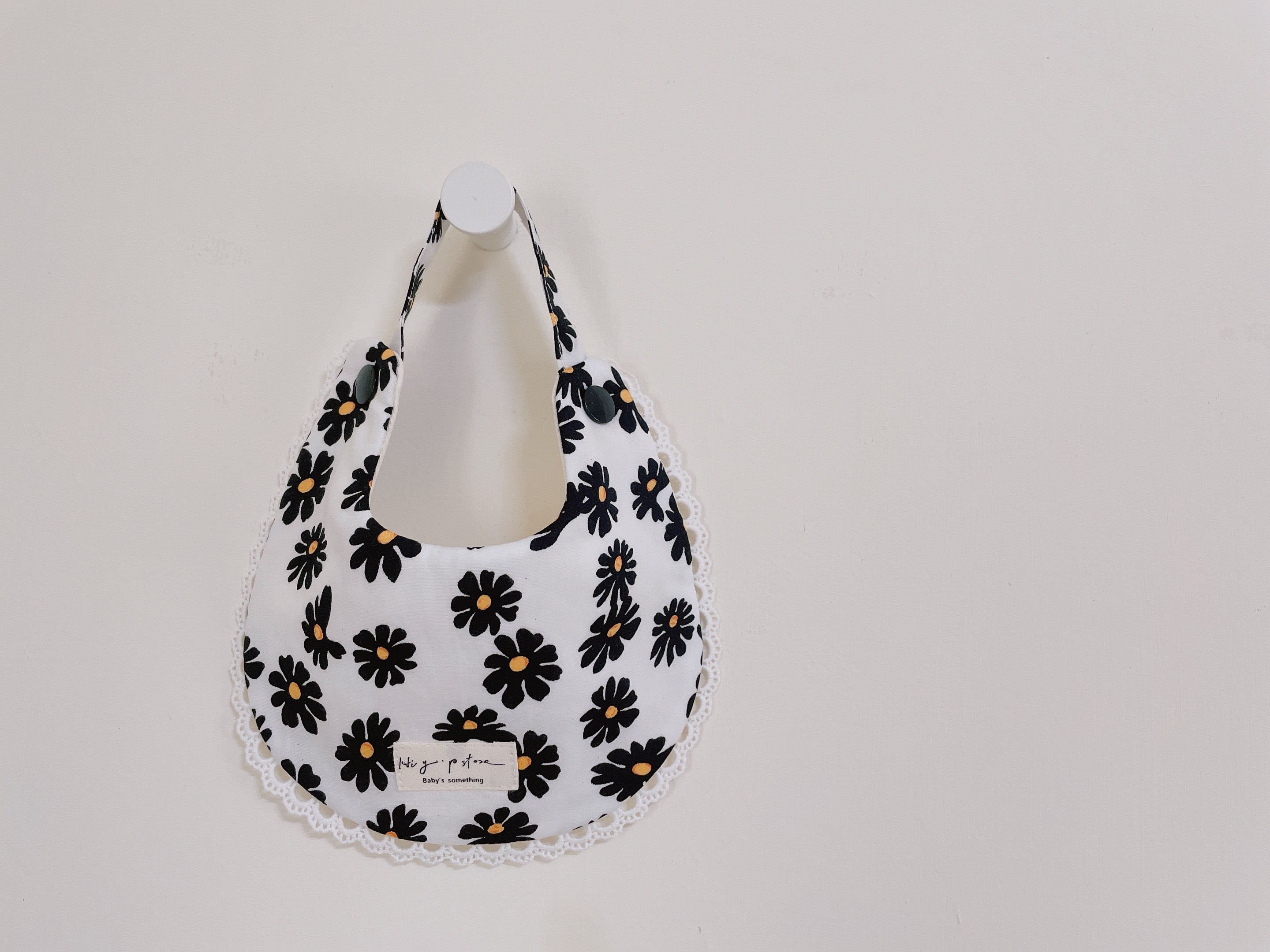 Hi Y.P store-手作圍兜-朵朵雛菊