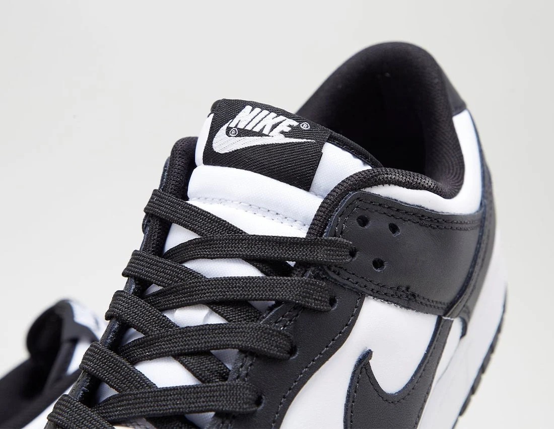 nike sb dunks low black and white