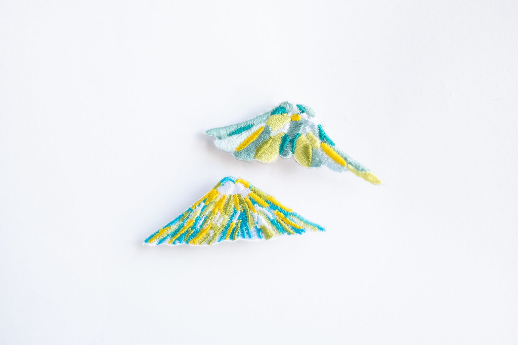 Reiko  小山刺繡別針（2入一組）｜Hello Studio 你好工作室