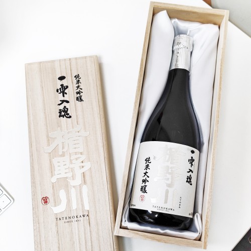 楯野川 一雫入魂 雪女神 純米大吟釀 (720ML) (最新木盒入)