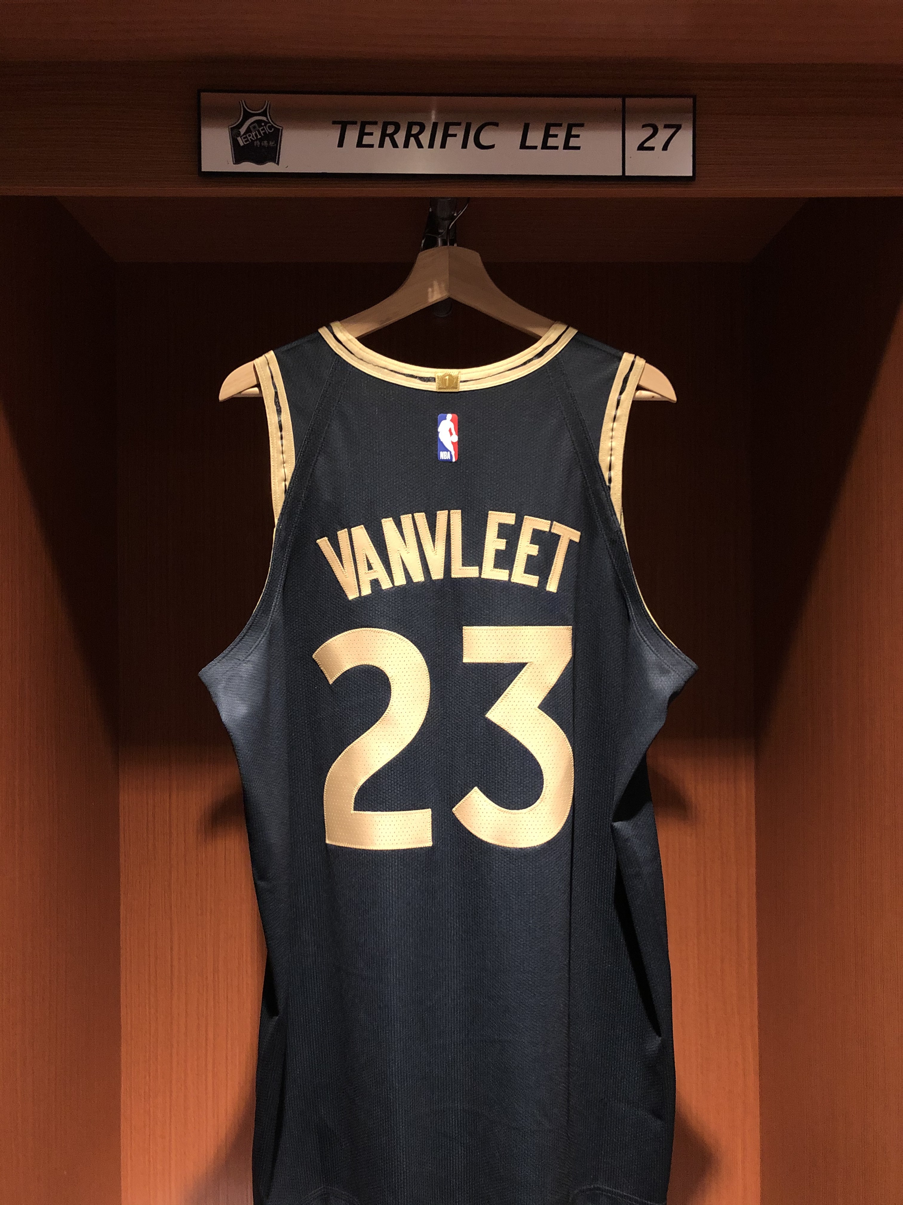 NBA球衣 Fred Vanvleet 多倫多暴龍城市 City Nike Authentic 球員版 電繡 含贊助商標 全新