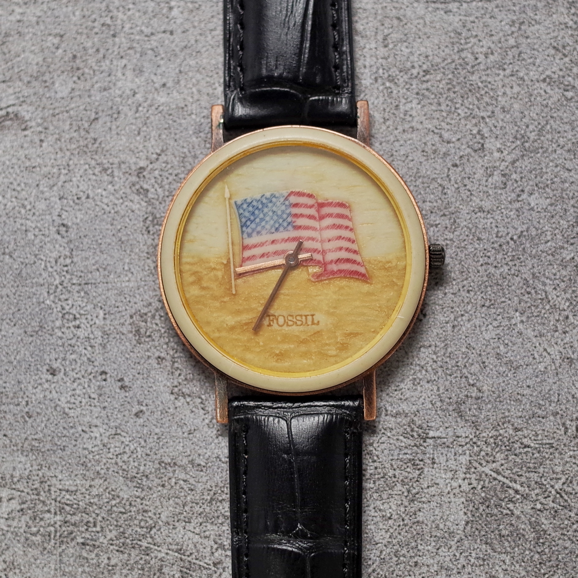 Fossil 90年代 石頭錶 已停產 絕版 復古皮帶錶 F0001