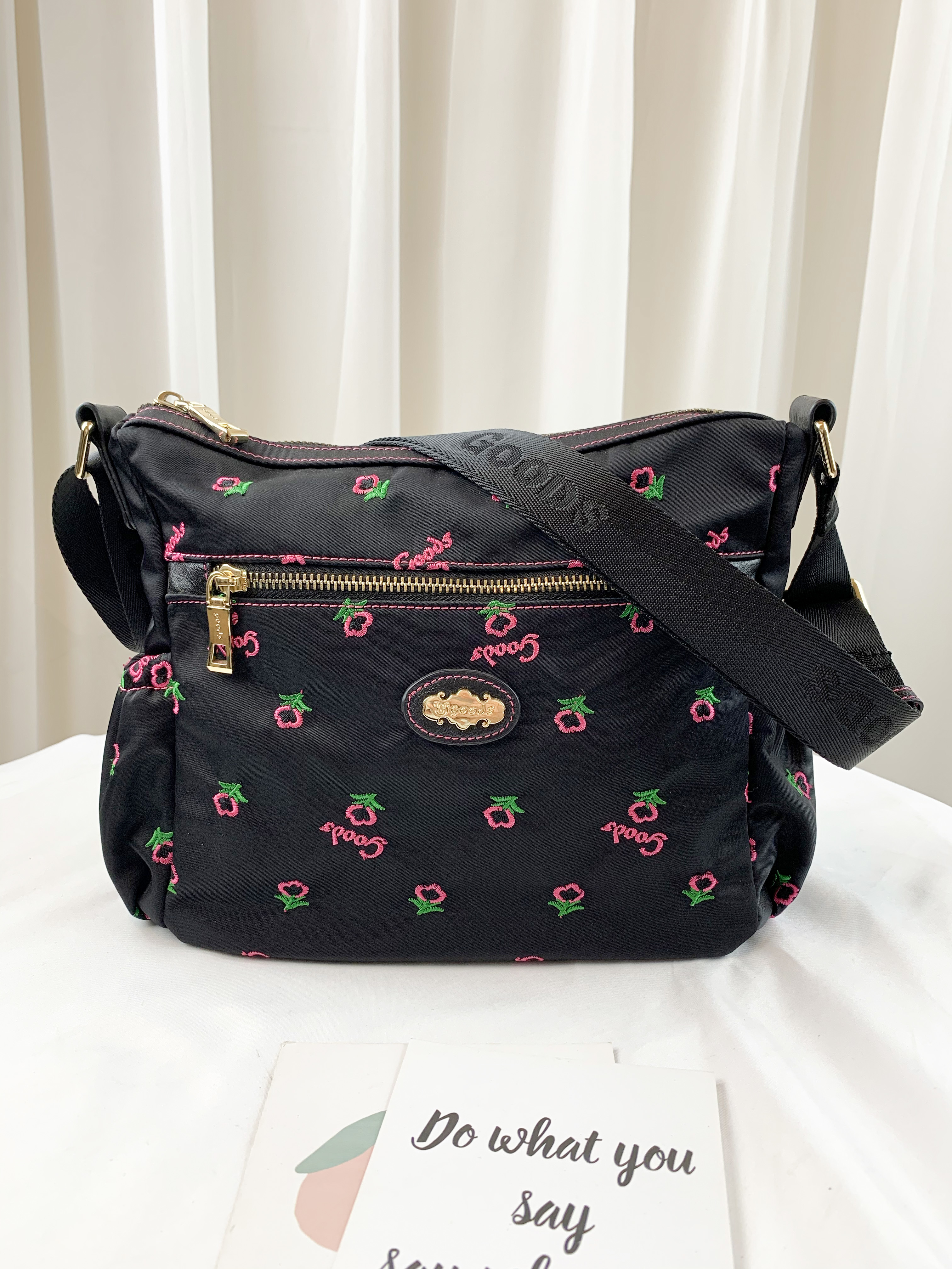 GOODS 黑粉花朵尼龍防潑水側背包  #6140