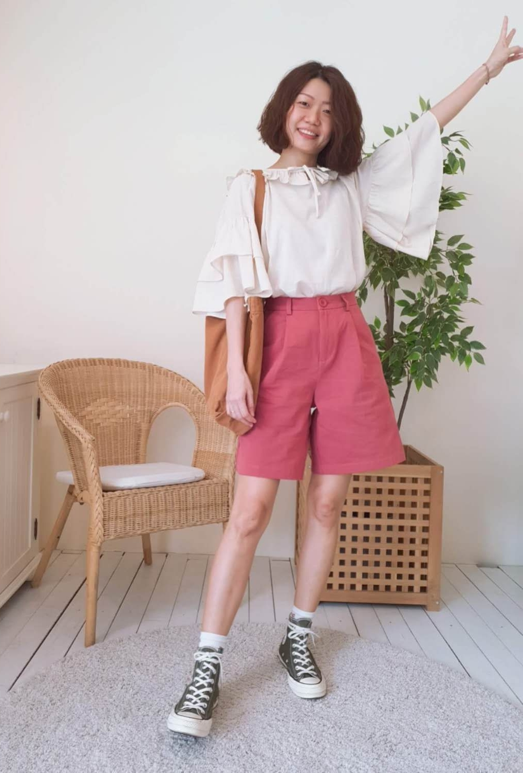 FOLD PLEATED HALF THIGH BERMUDA