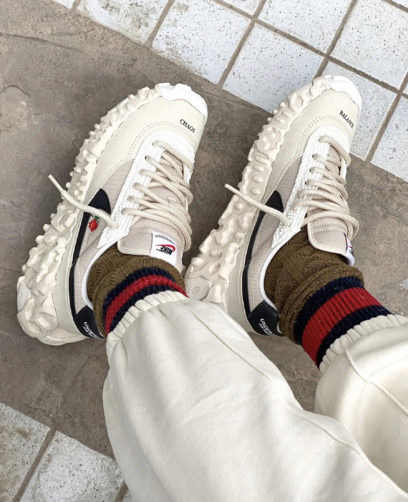 Nike overbreak / undercover 刺繡玫瑰 米白/黑銀