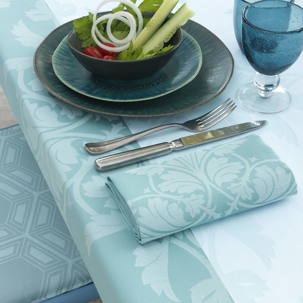 Table Runner, Syracuse