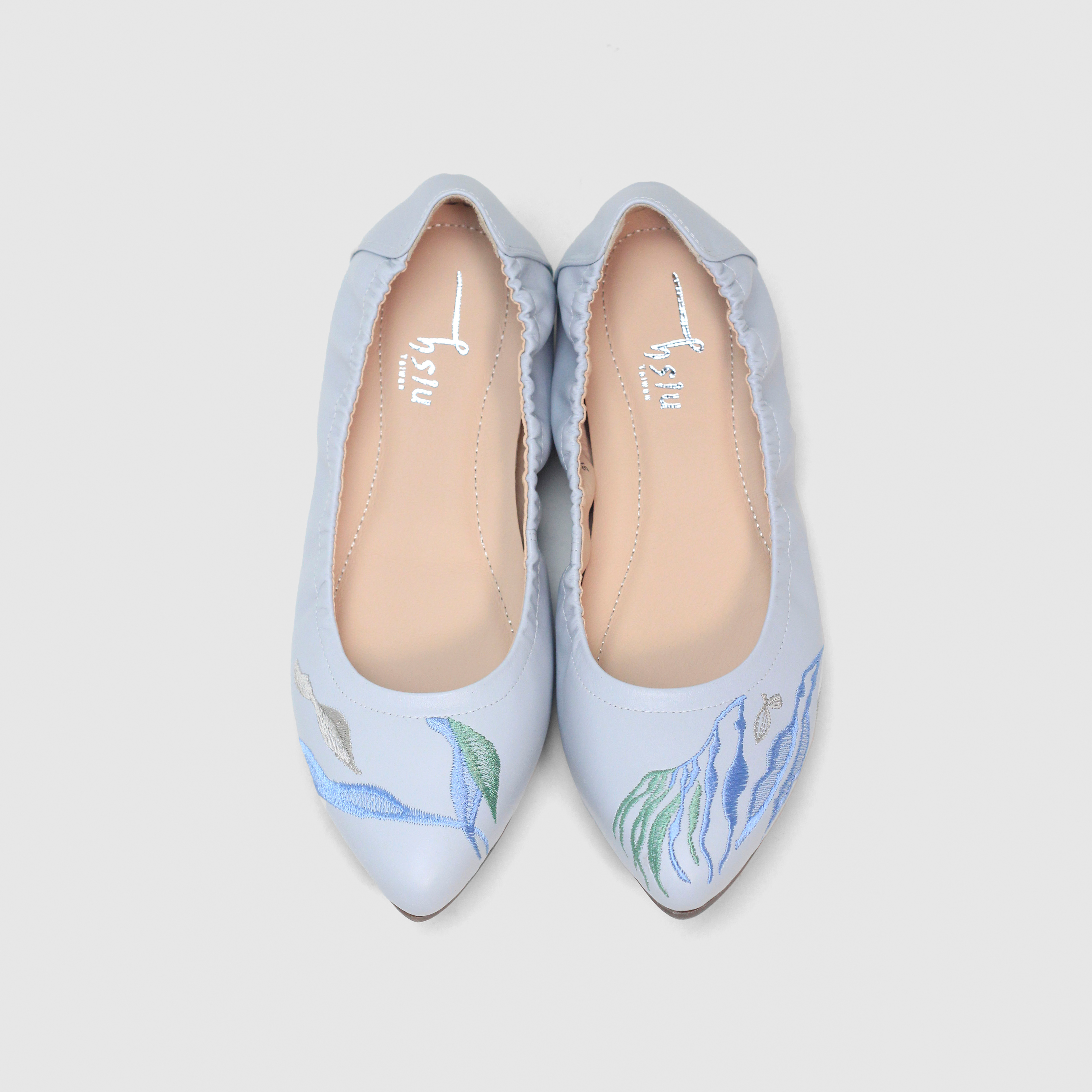 刺繡尖頭縮口鞋｜珊瑚海 (冰山藍)