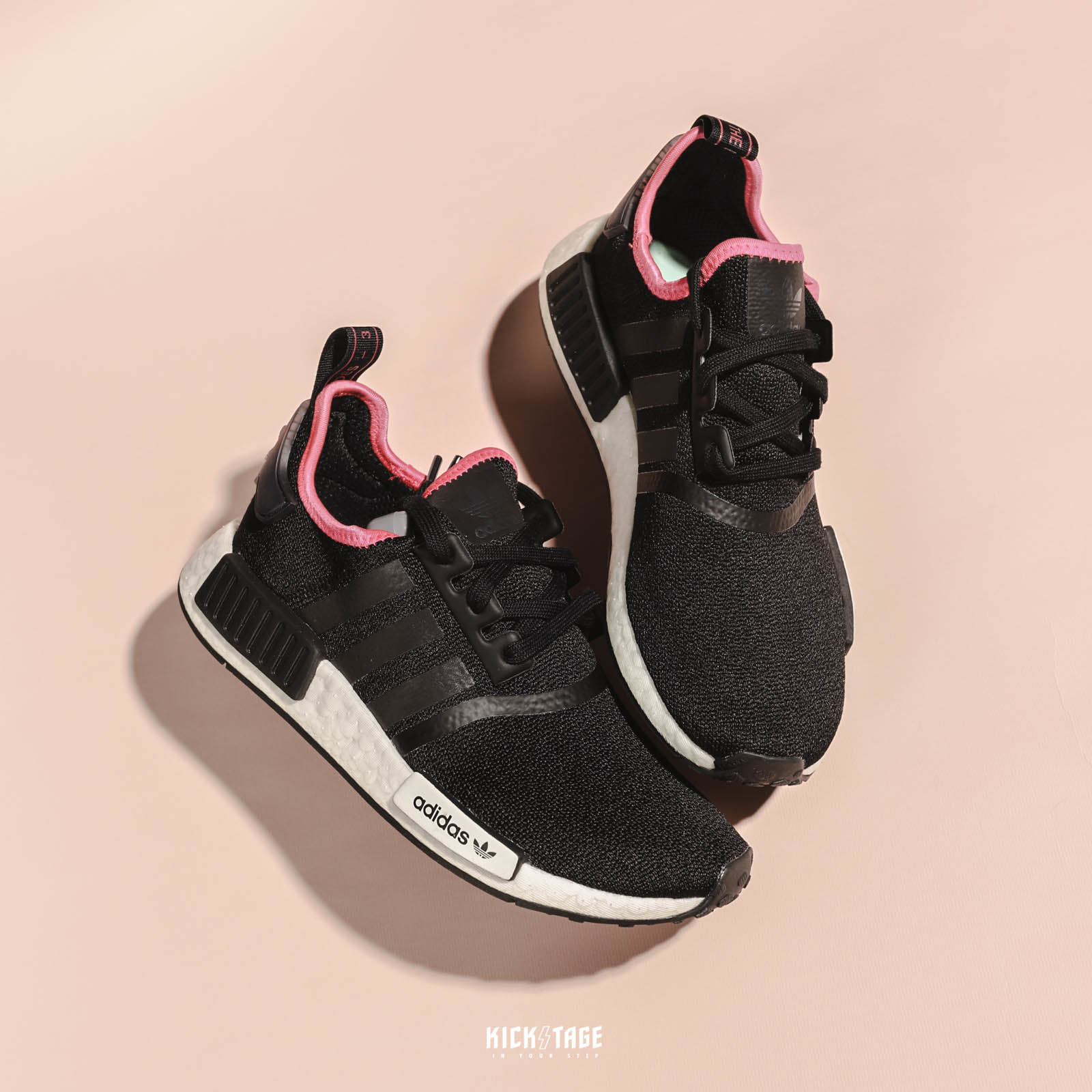 Adidas nmd r1 core 2024 black shock pink db3586