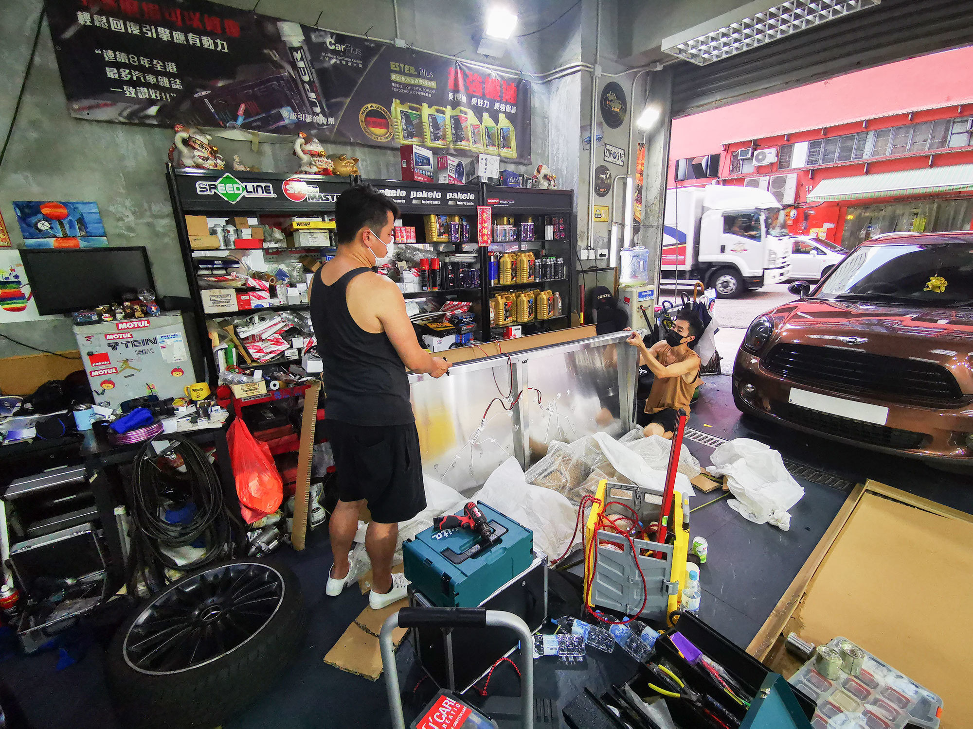 super nano signage installation icare creation 火炭 車房 fo tan