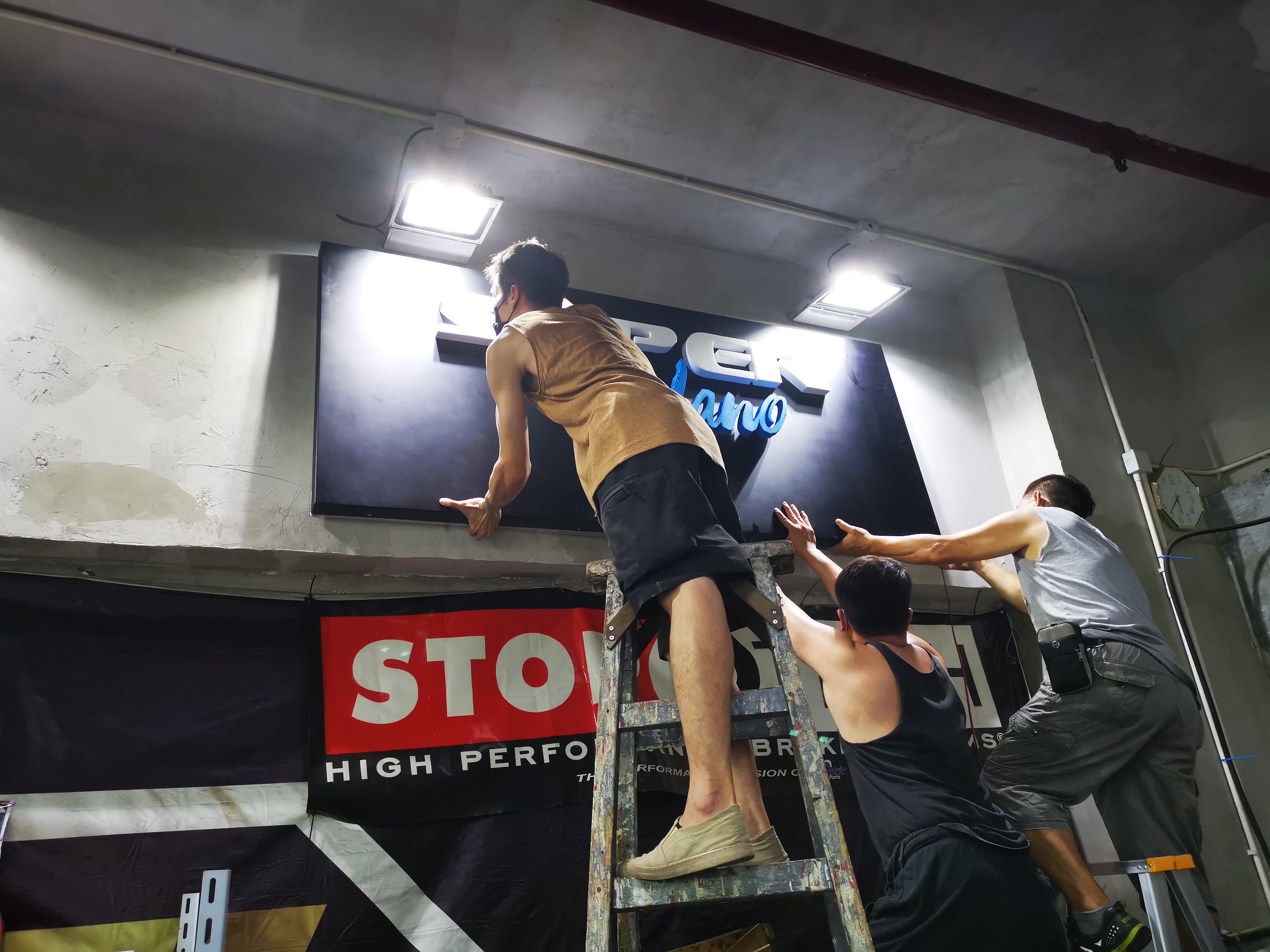 super nano signage icare creation