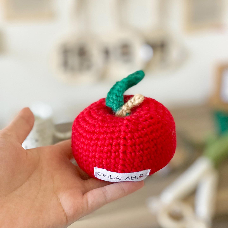 【獨家原創設計】抓周針織玩具 - 蘋果(接單訂製品)