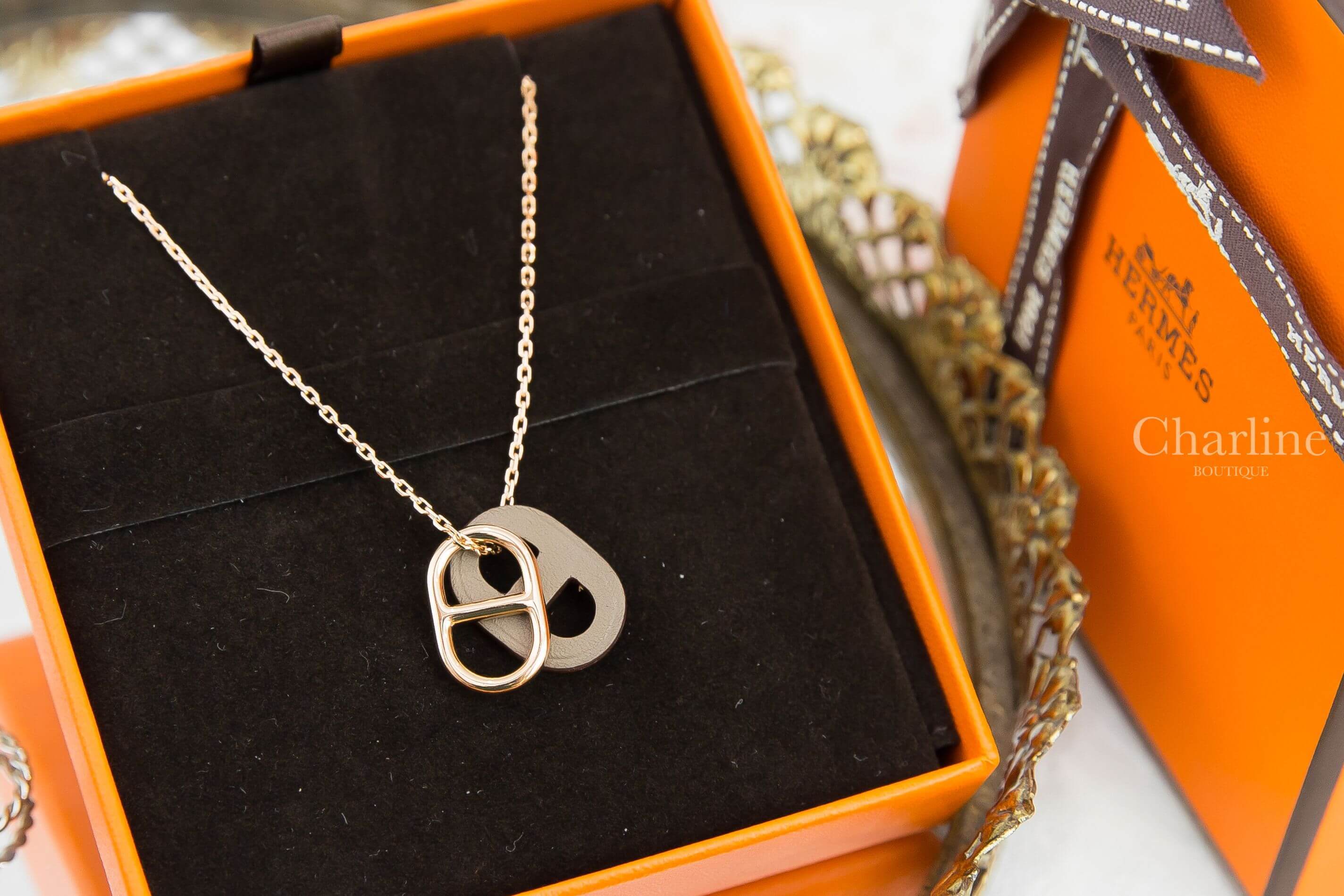 Hermès O'Maillon Pendant 大象灰牛皮玫瑰金色θ項鍊-Charline Boutique 精品代購