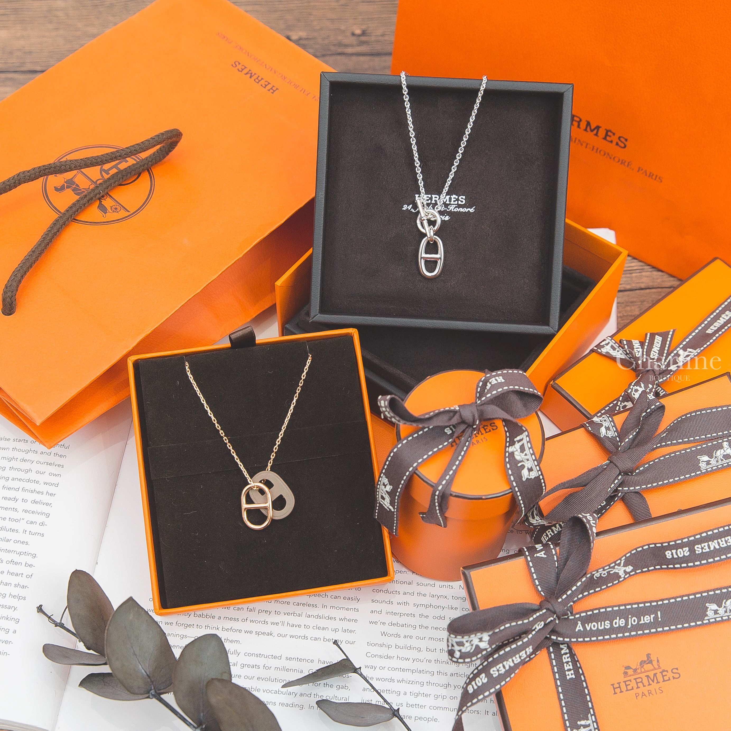 Hermès O'Maillon Pendant 大象灰牛皮玫瑰金色θ項鍊,Hermès Chaine D'ancre Pendant 銀色θ銀飾項鍊-Charline Boutique 精品代購
