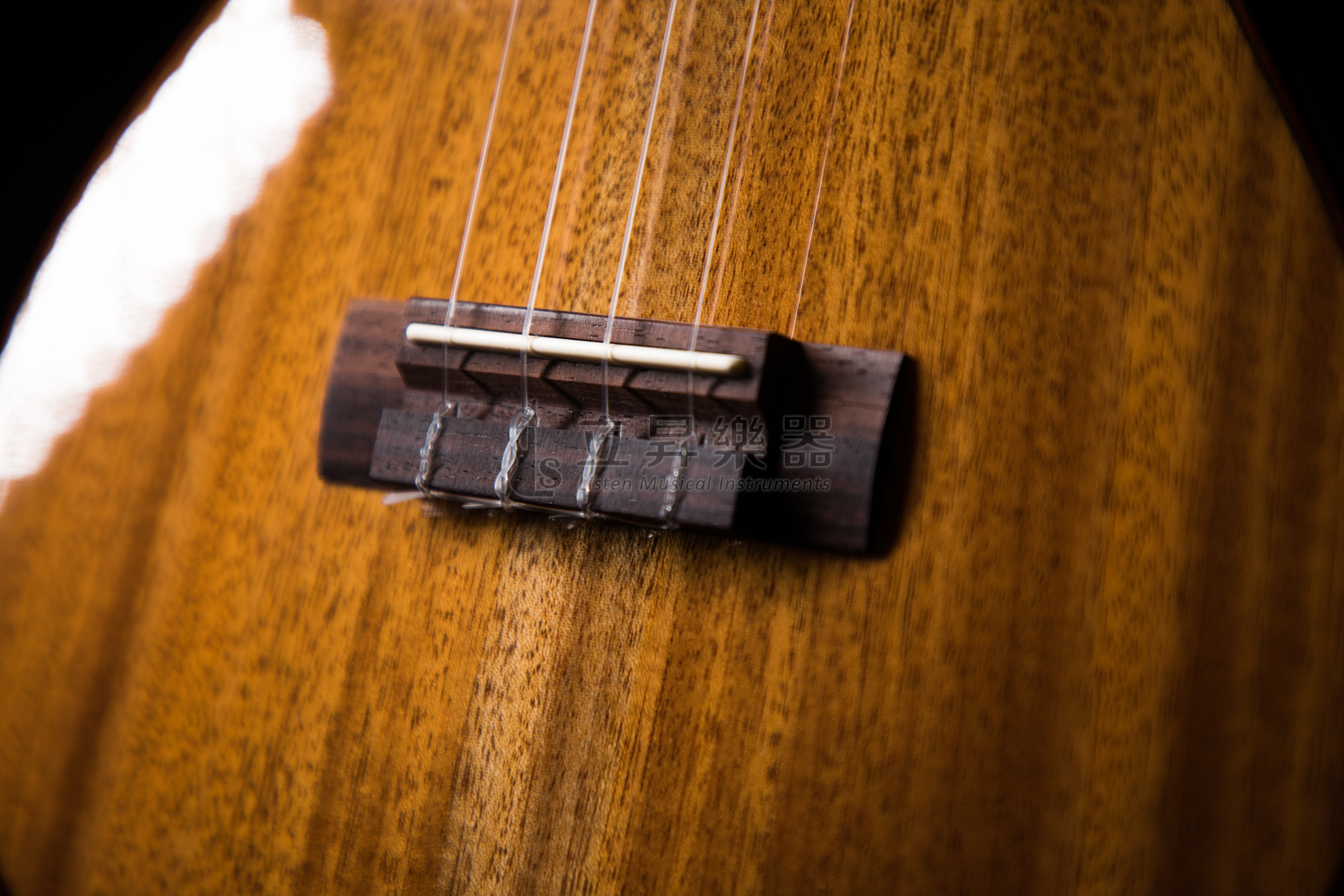 aNueNue aNueNue aNN-AC30 桃花心木全單板 綠貝殼鑲嵌 23吋 原聲款 烏克麗麗(附專屬夏威夷深海藍琴袋) 第 6 張圖片｜三峽烏克麗麗