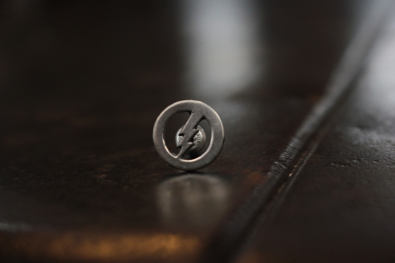 FCE-12 閃電標誌耳環