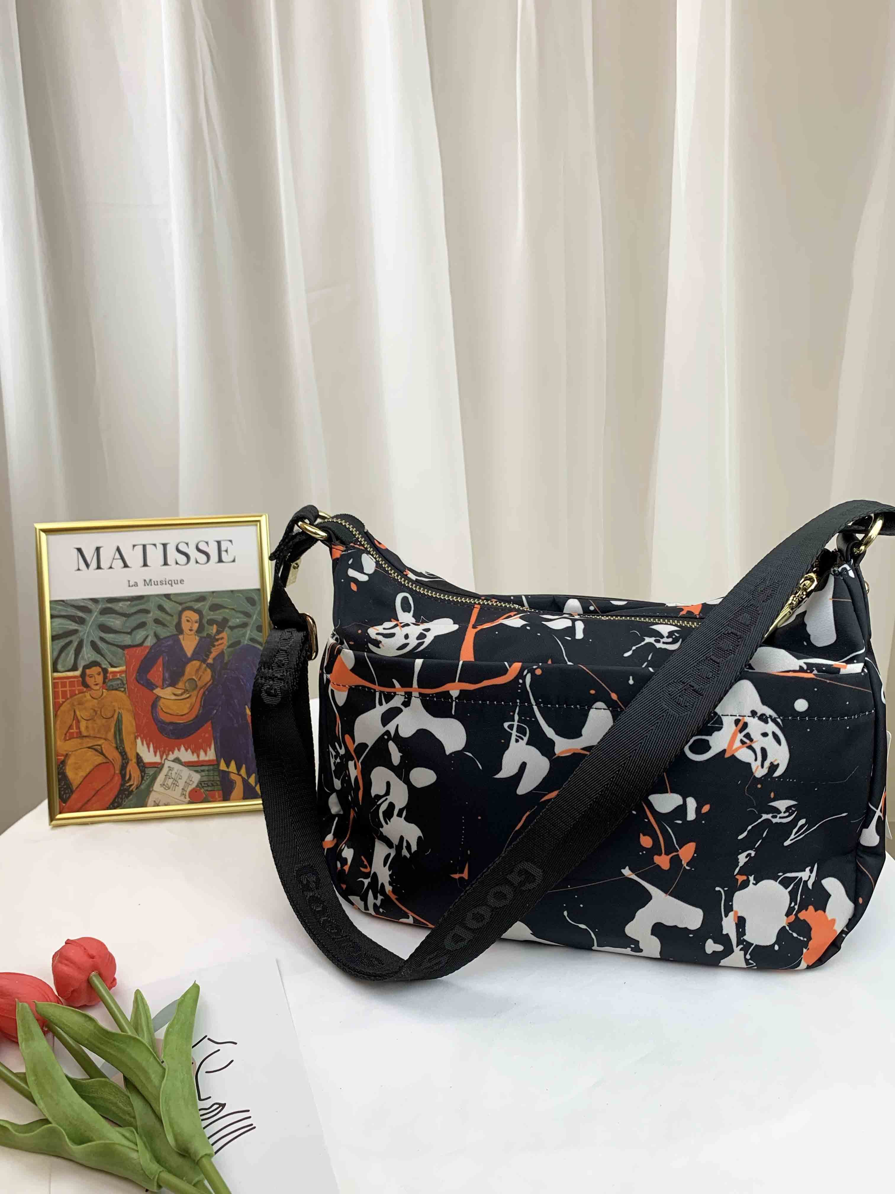 GOODS 復古潑漆黑尼龍肩背包 / 側背包  #2638