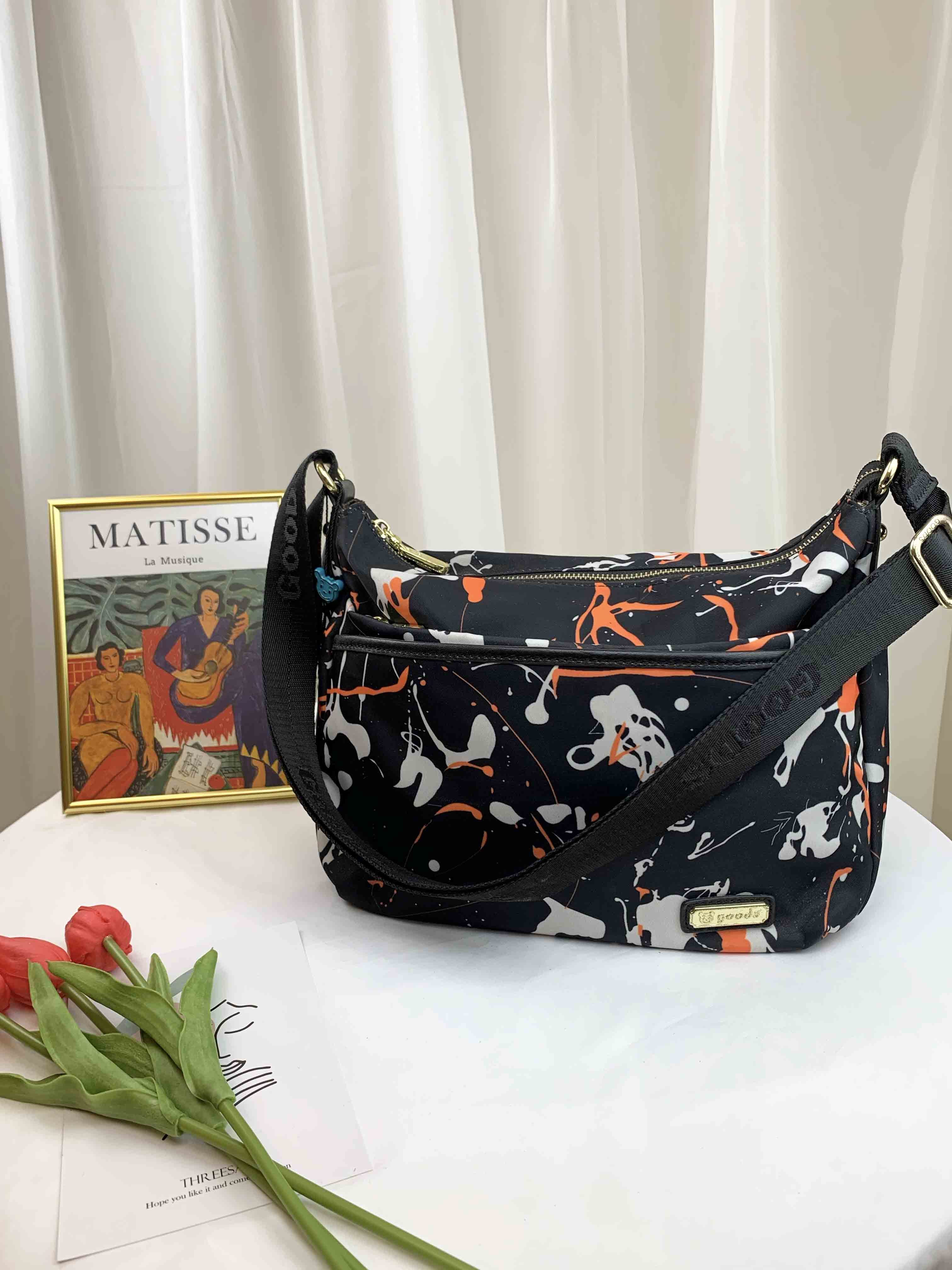 GOODS 復古潑漆黑尼龍肩背包 / 側背包  #2638