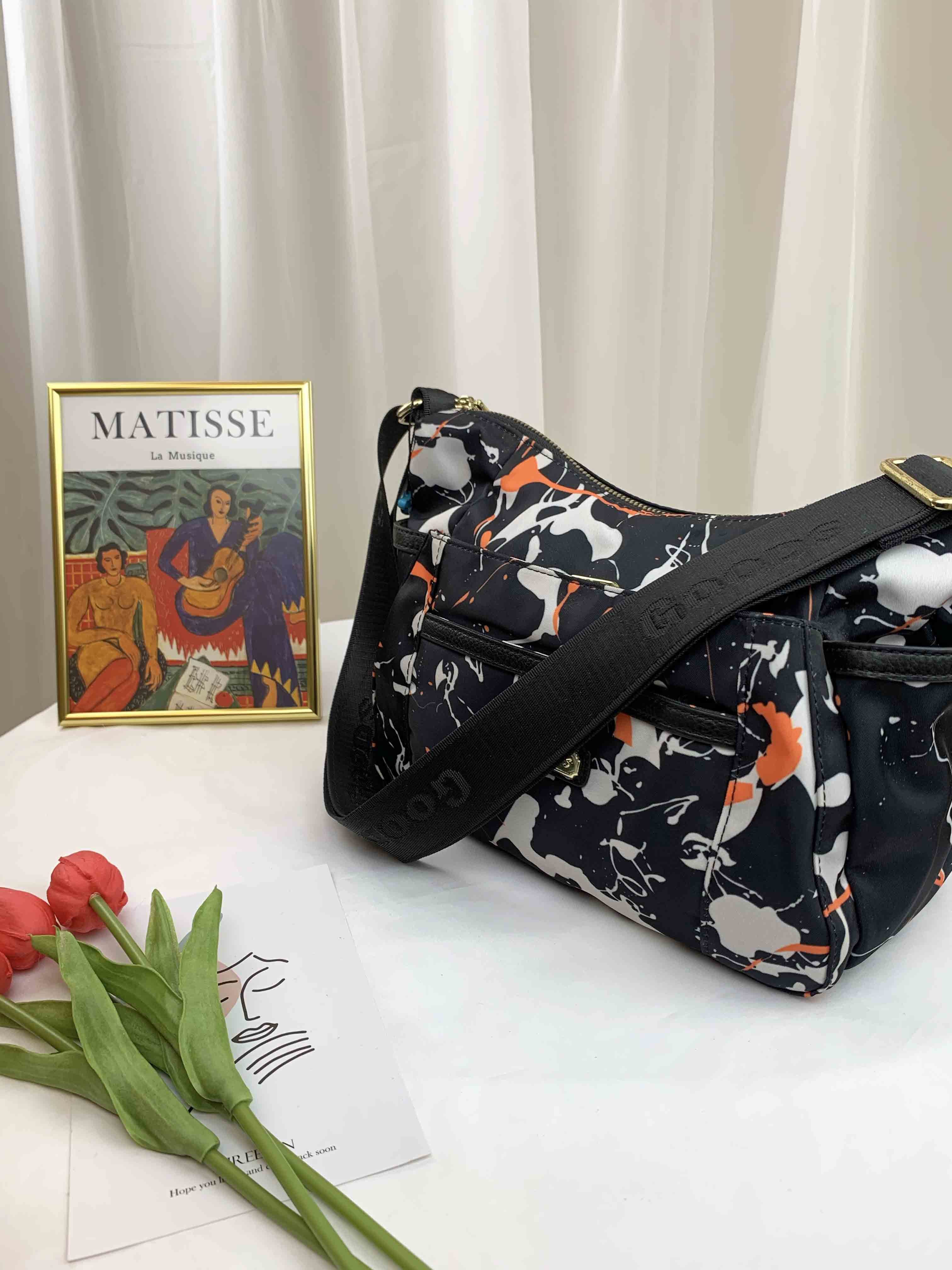 GOODS 復古潑漆黑尼龍側背包  #2639