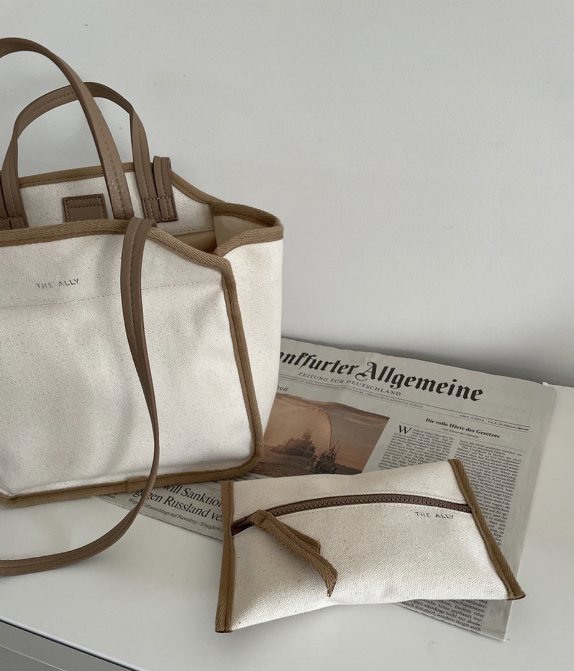 <韓國代購> The Ally Mond Tote Bag - 2 Colors