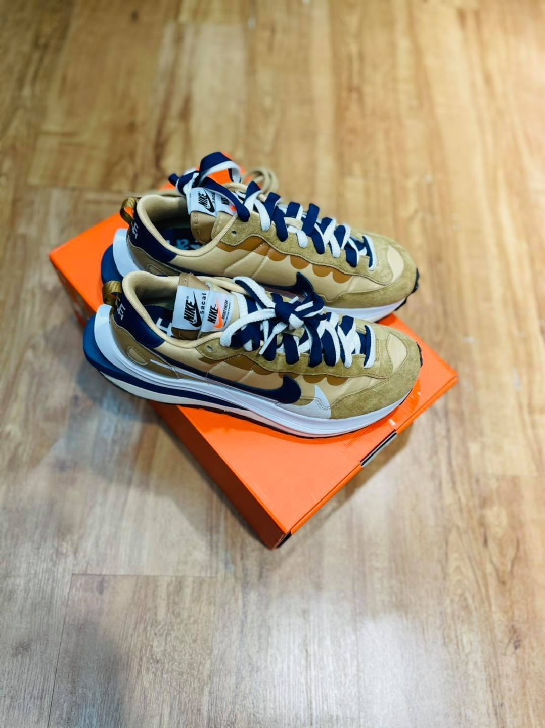 {現貨} Sacai X Nike Vaporwaffle "Sesame"