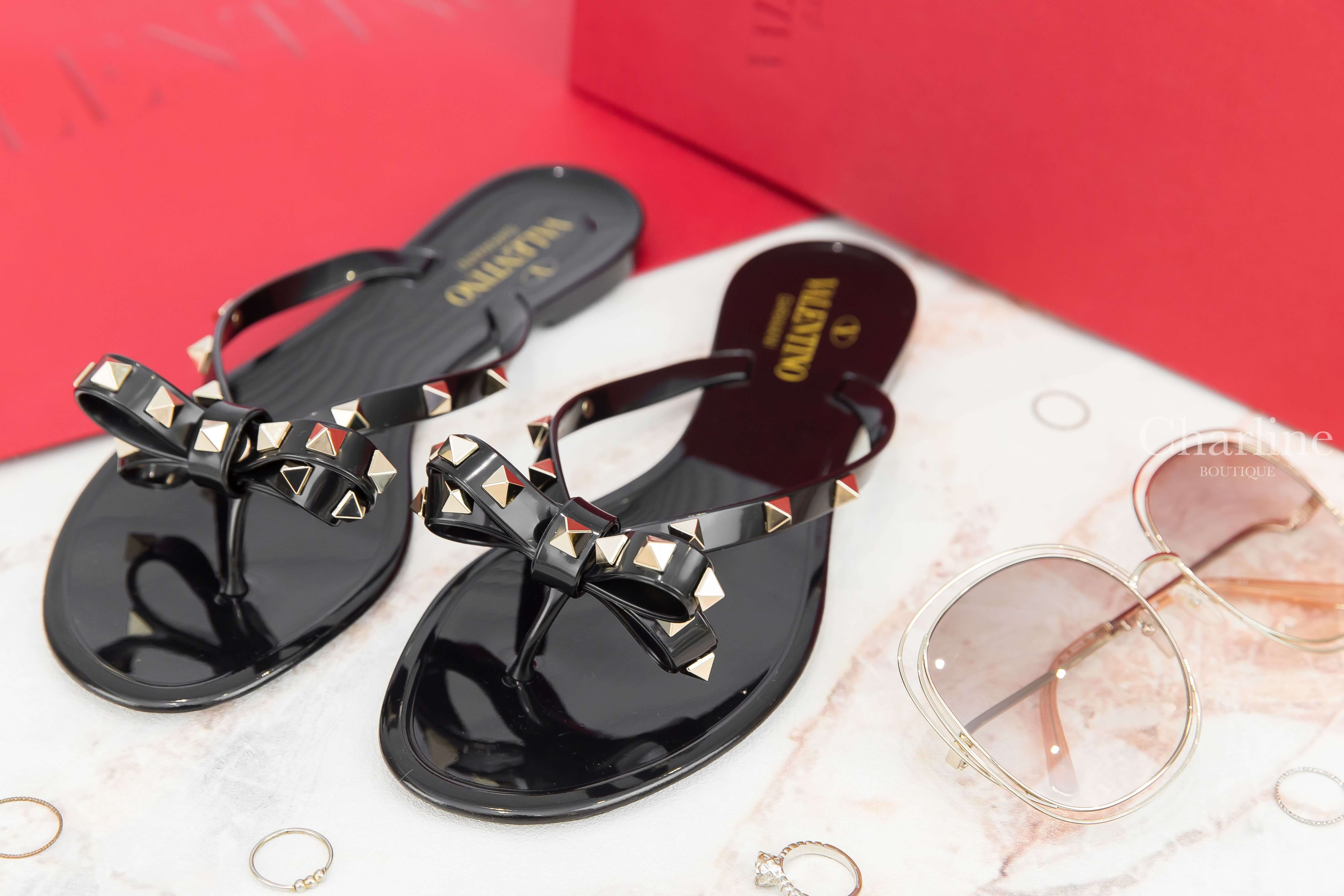 Valentino Rubber Rockstud Thong 黑色龐克卯釘羅馬平底拖鞋-Charline Boutique 精品代購