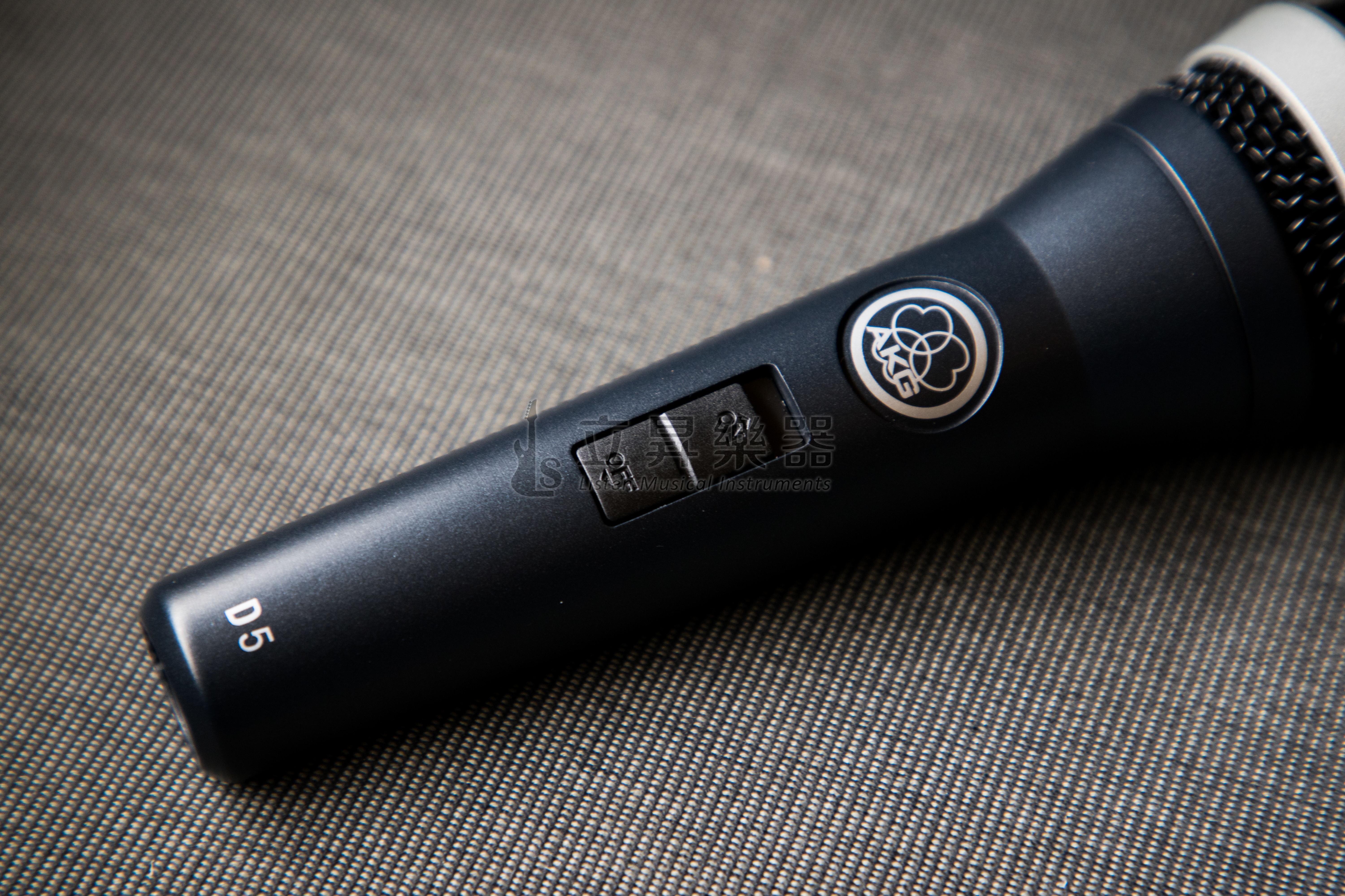 AKG AKG D5S 專業級 錄音 舞台 人聲 動圈式麥克風 超心型指向 附夾頭 第 3 張圖片｜三峽麥克風