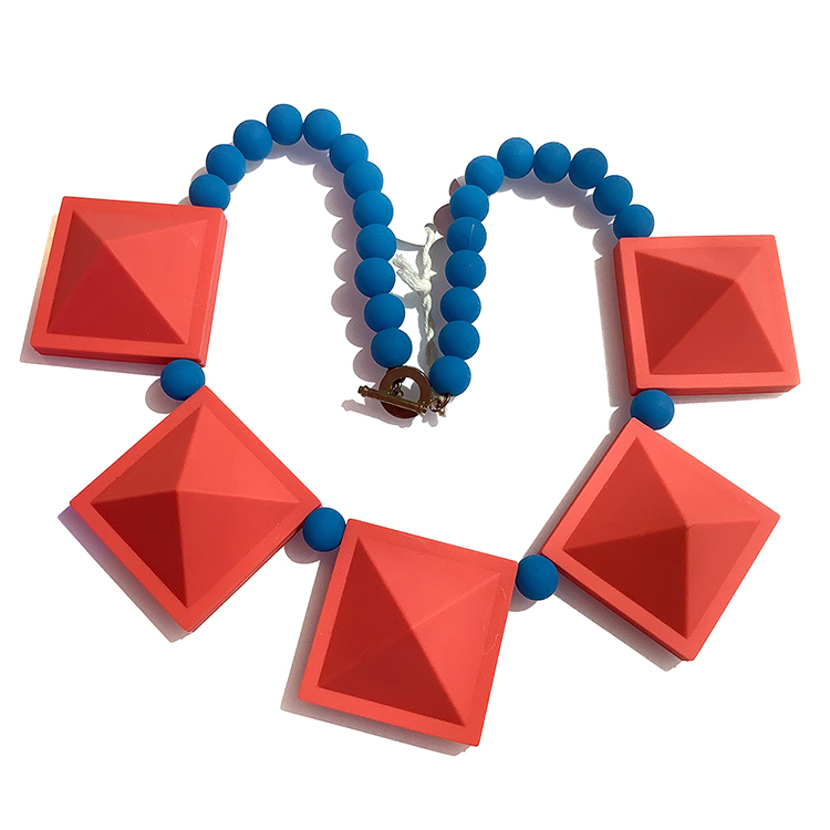 Candies 方形鉚釘項鍊(紅)