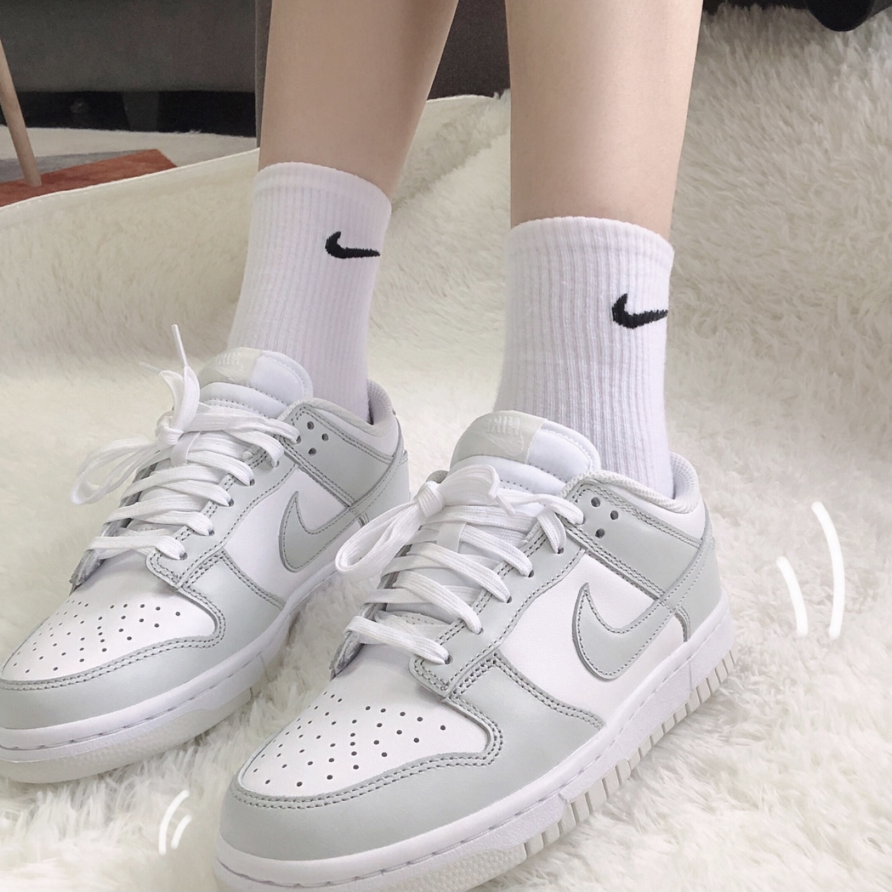 NIKE WMNS DUNK LOW 