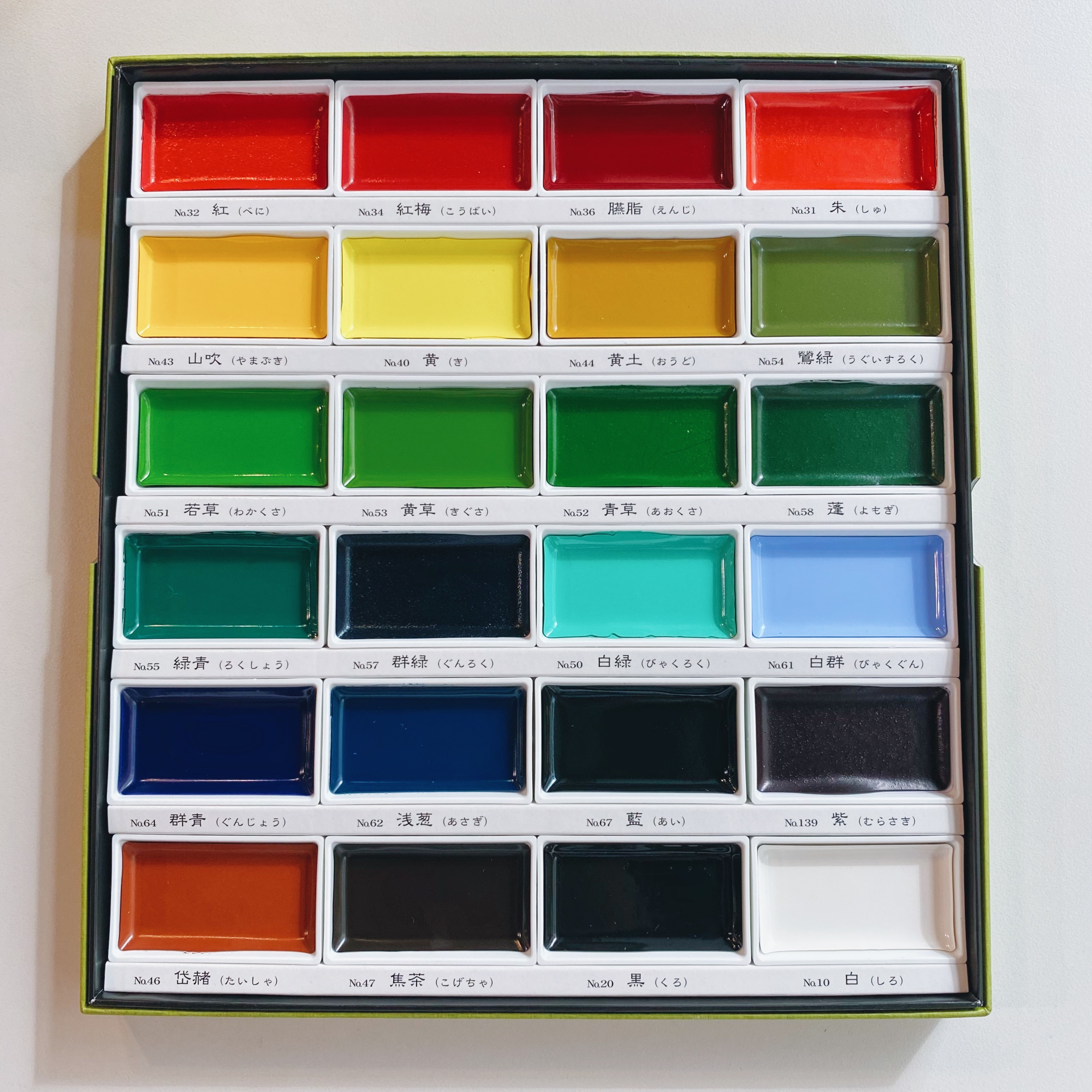 24色耽美顏彩 塊狀水彩｜日本吳竹 Kuretake