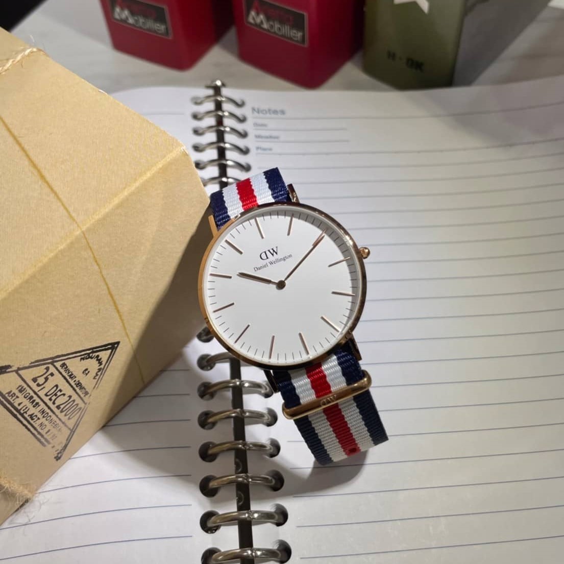 【DW Daniel Wellington】白面玫瑰金框帆布錶帶 DW00100002 40mm 現代鐘錶
