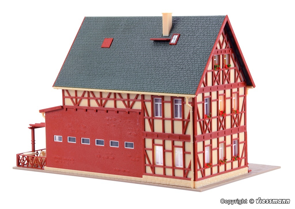 Vollmer 43681 HO scale, Luigi`s pizzeria restaurant with interior and LED lighting, functional kit