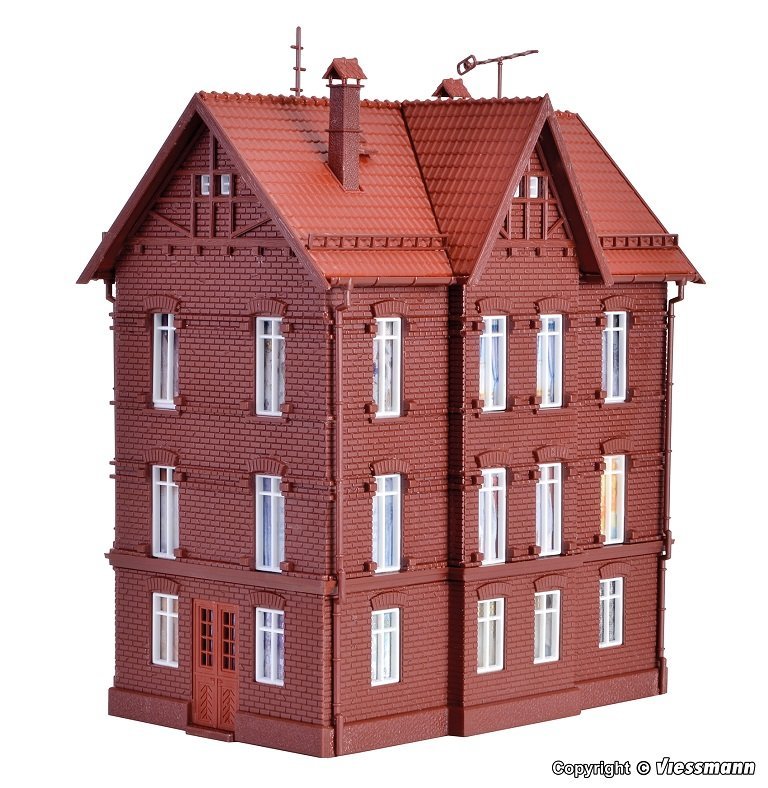 Vollmer 43806 H0 Railman`s house with roofridge