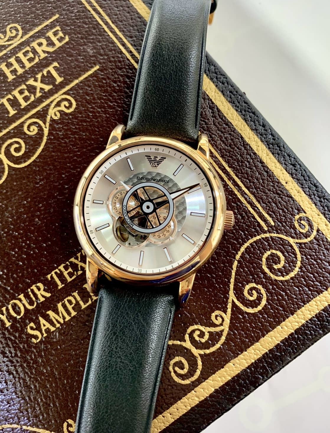 【EMPORIO ARMANI】玫瑰金鏤空機械  AR60013 43mm 現代鐘錶