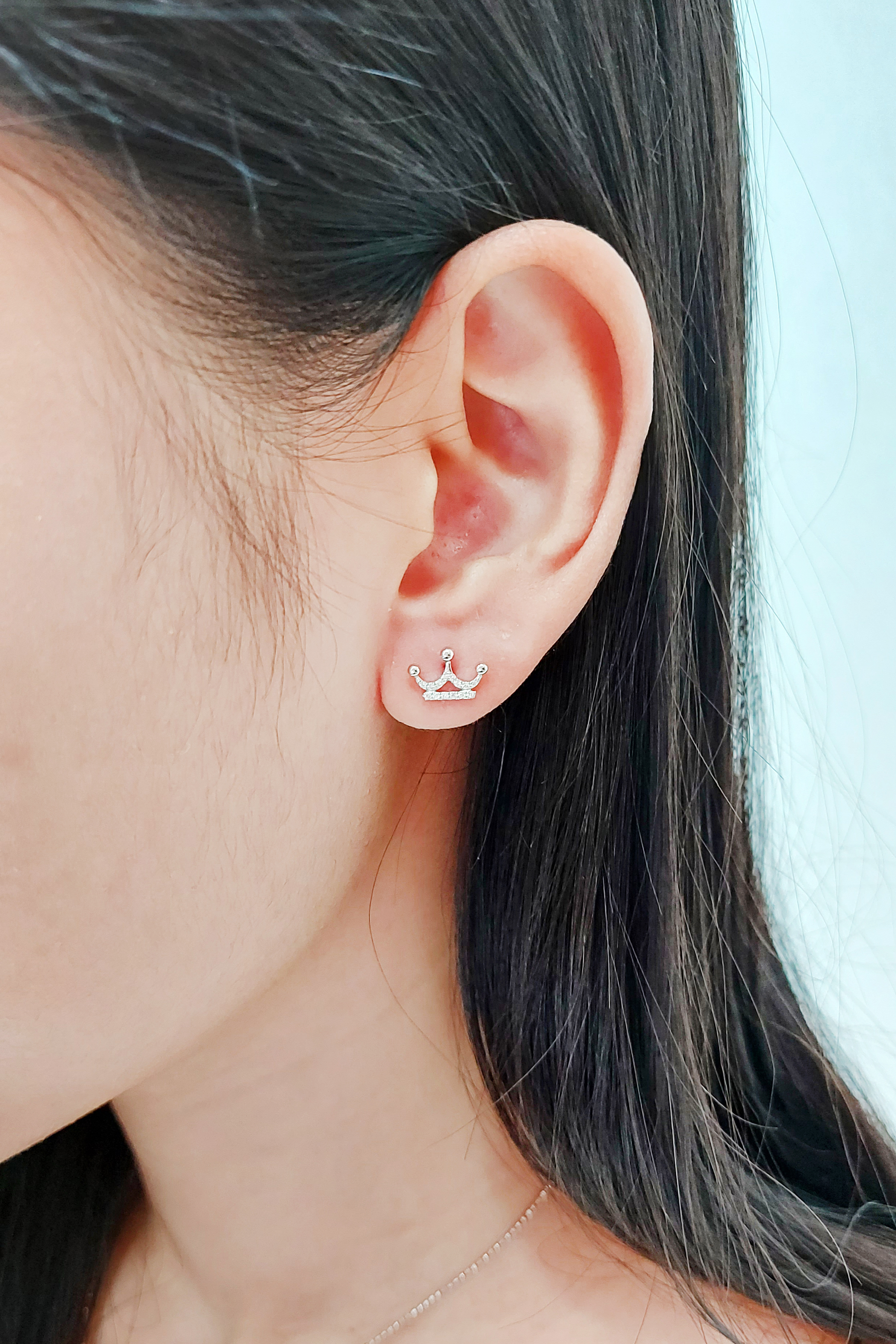 18K白金天然鑽石皇冠耳環