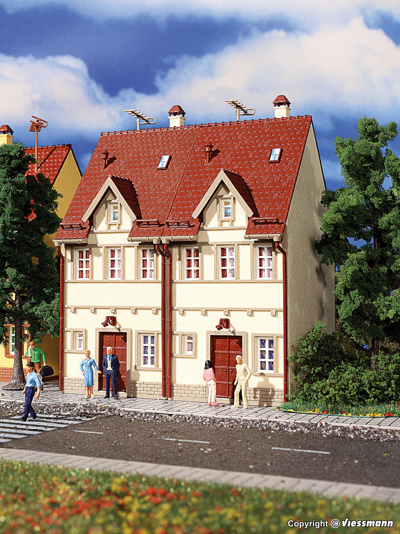 Vollmer 43843 HO scale, Semi-detached row house, beige