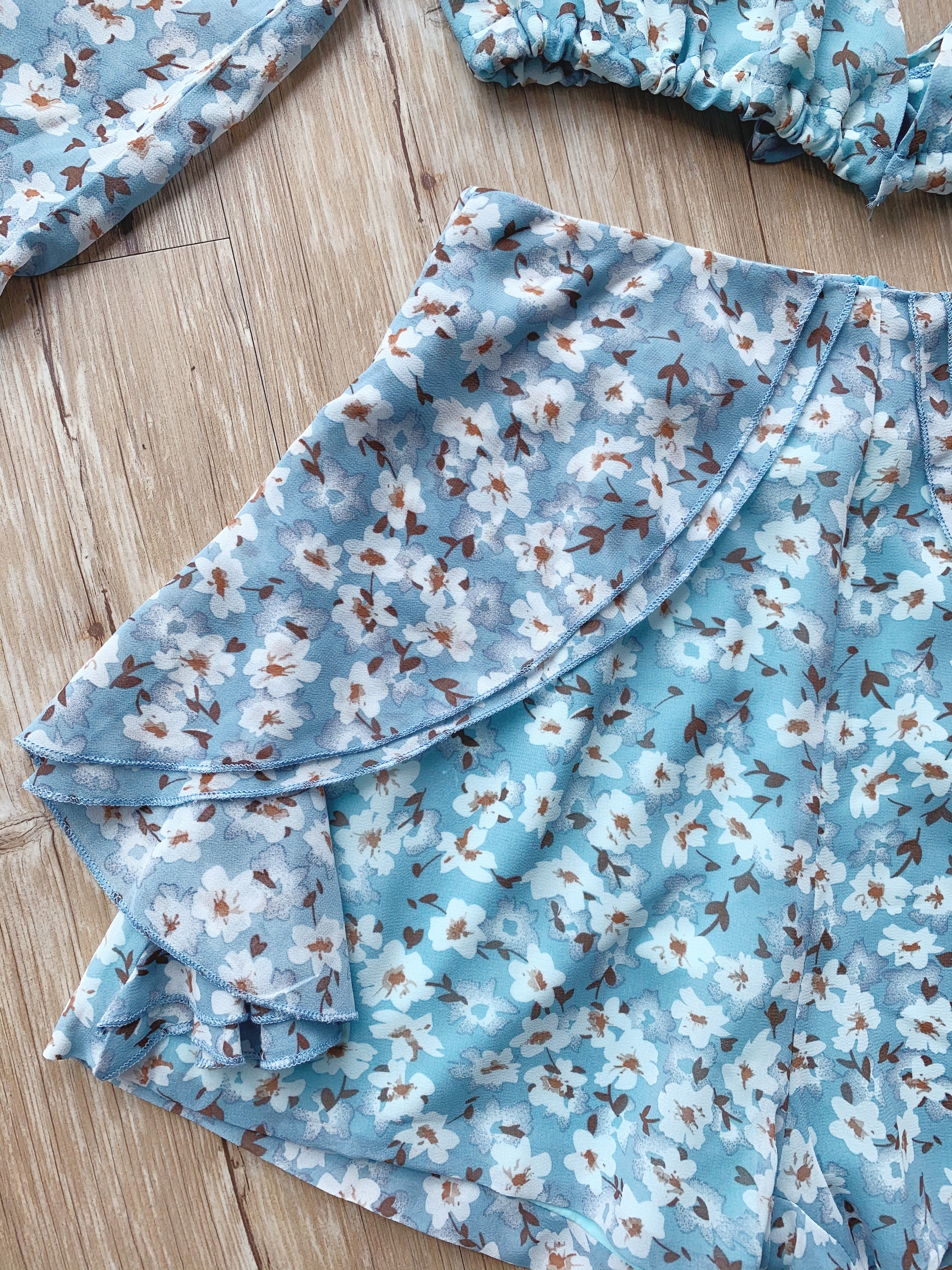 Beverly 夏日碎花雪紡短褲套裝