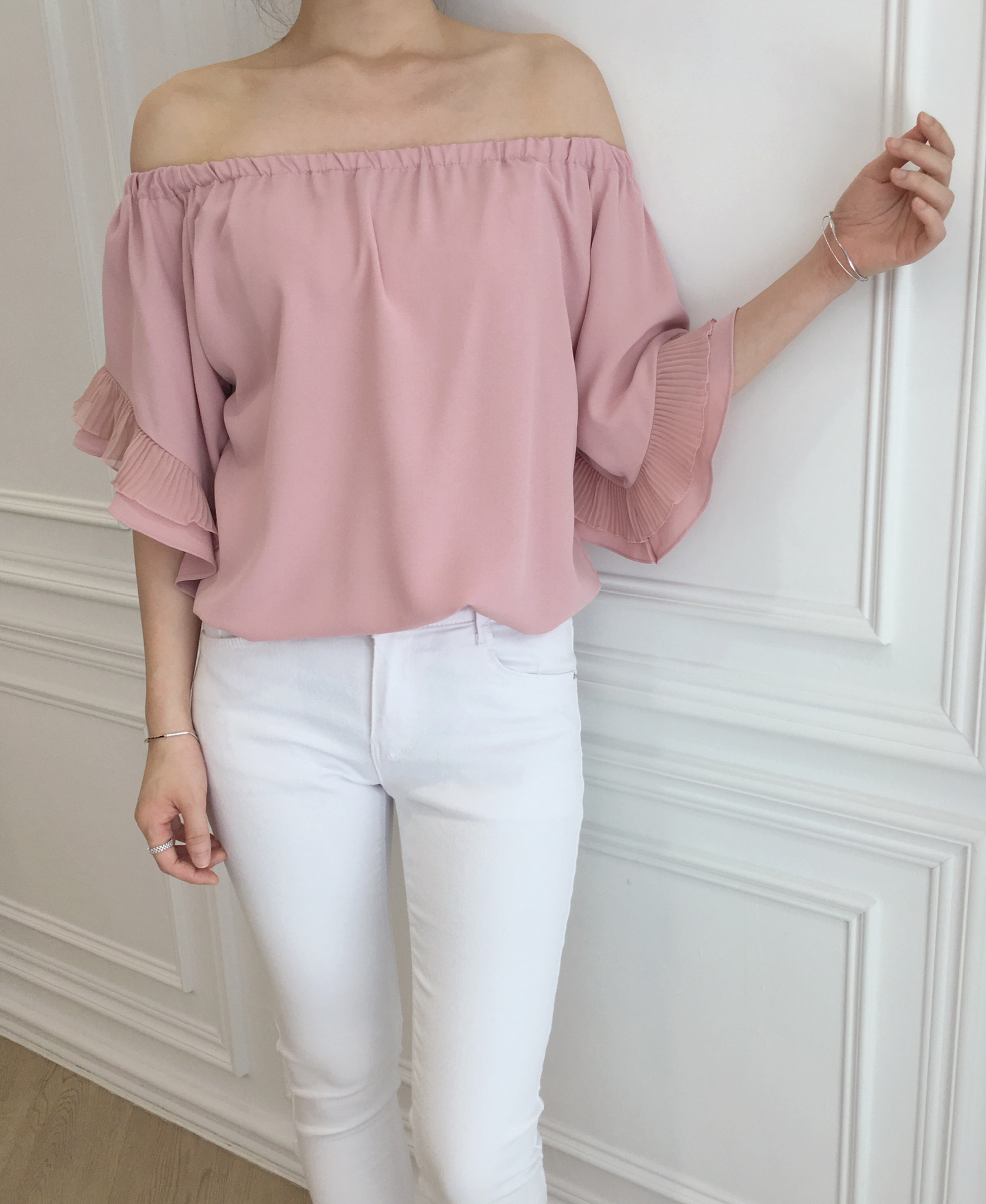 浪漫一字領荷葉袖上衣