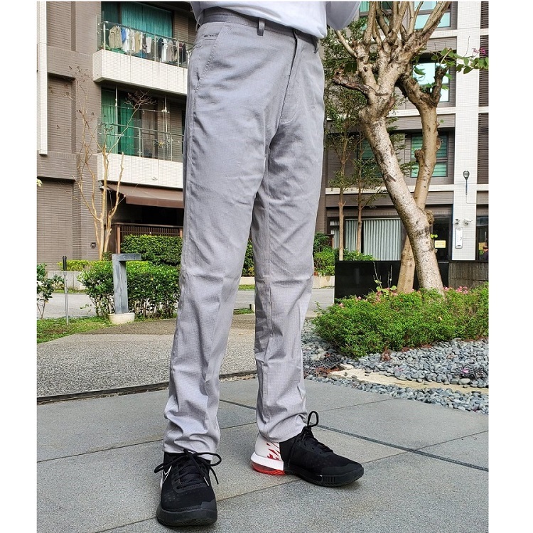 甄褲｜天絲棉淺灰壓紋休閒褲｜中高腰中直筒・薄款彈性・透氣吸汗（28~43 吋）免費改長