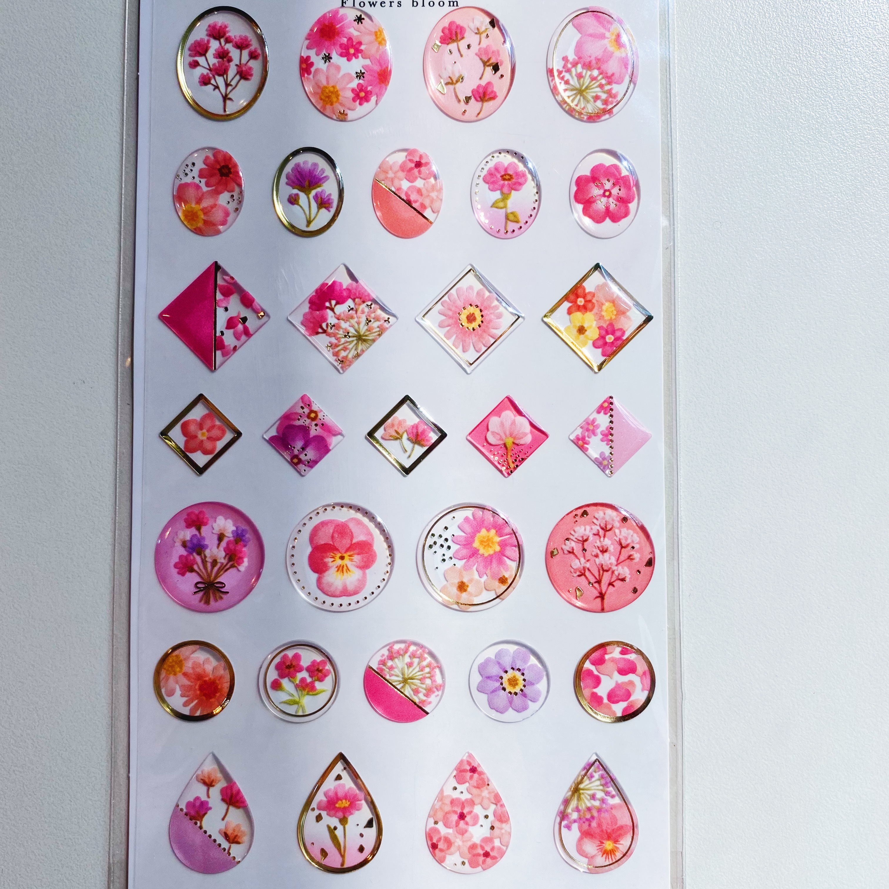 Mind Wave Drop Flower滴膠燙金立體貼紙  粉色